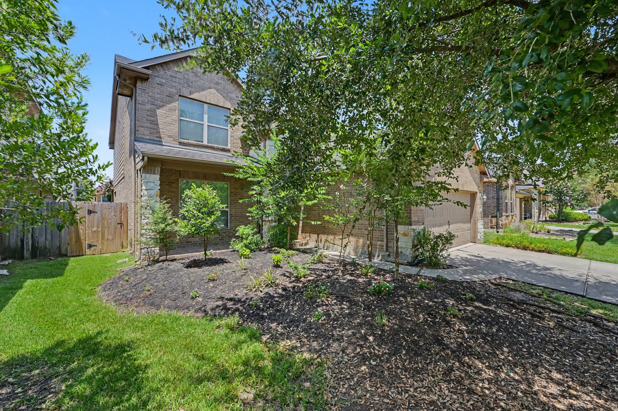 Listing photo 3