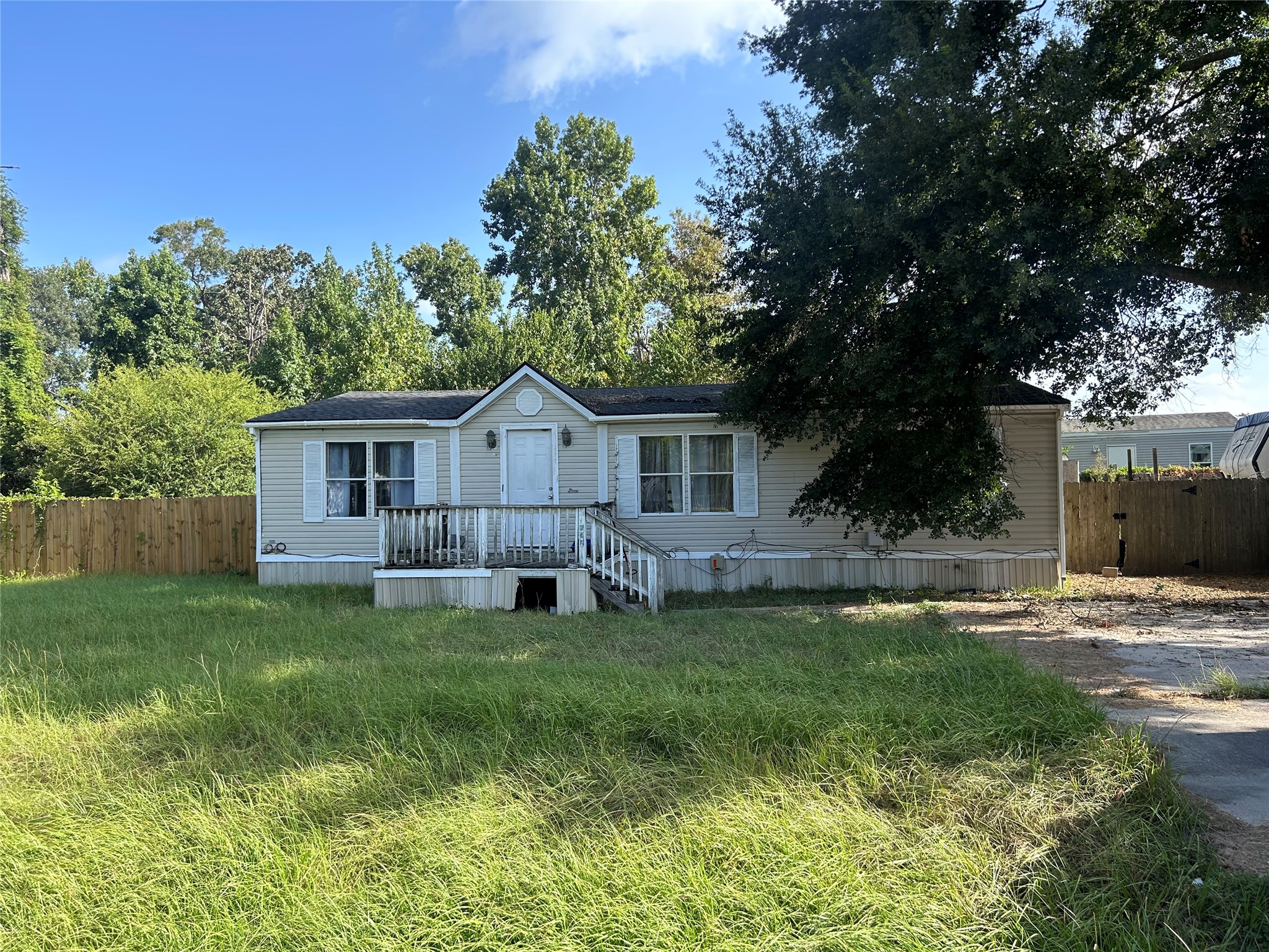 Listing photo 5