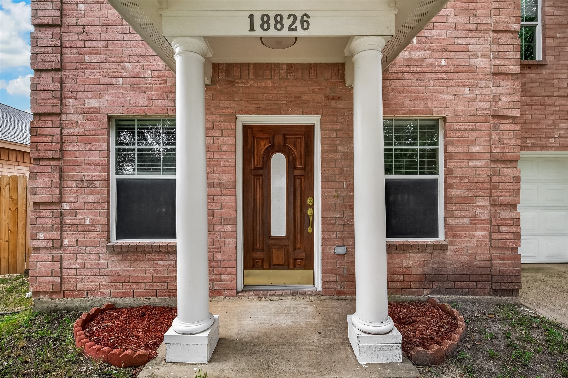 Listing photo 2