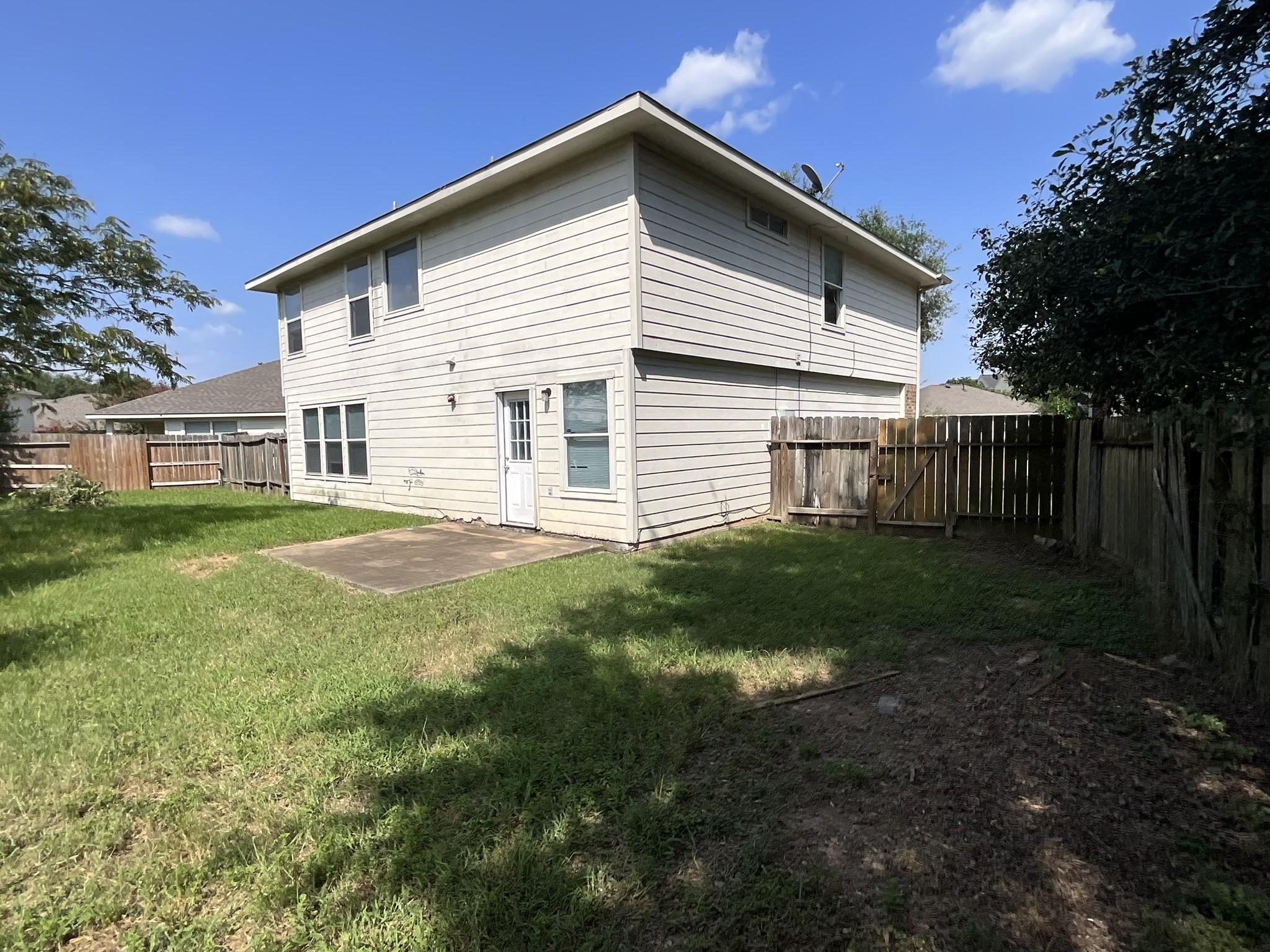 Listing photo 1