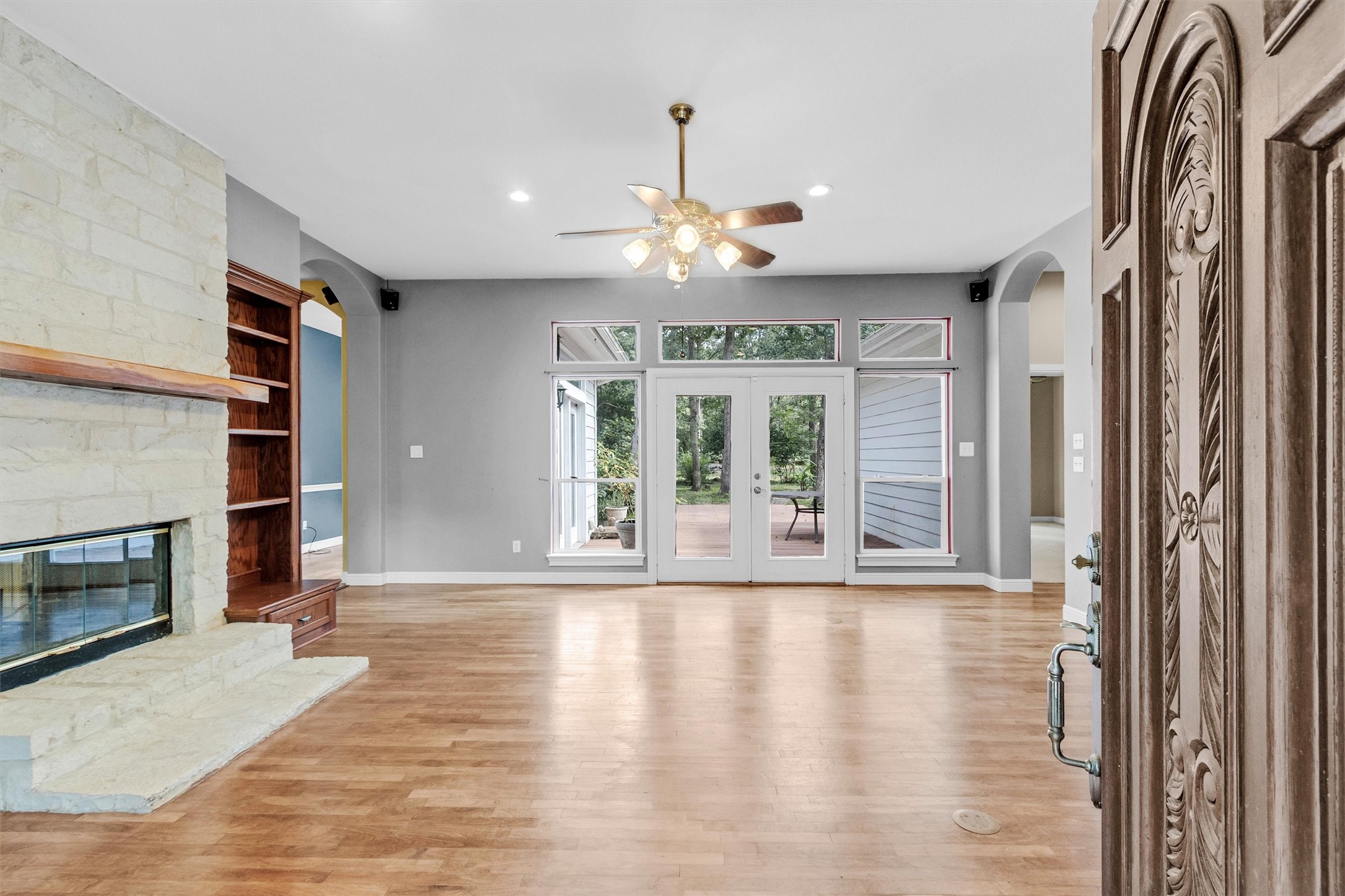 Listing photo 1