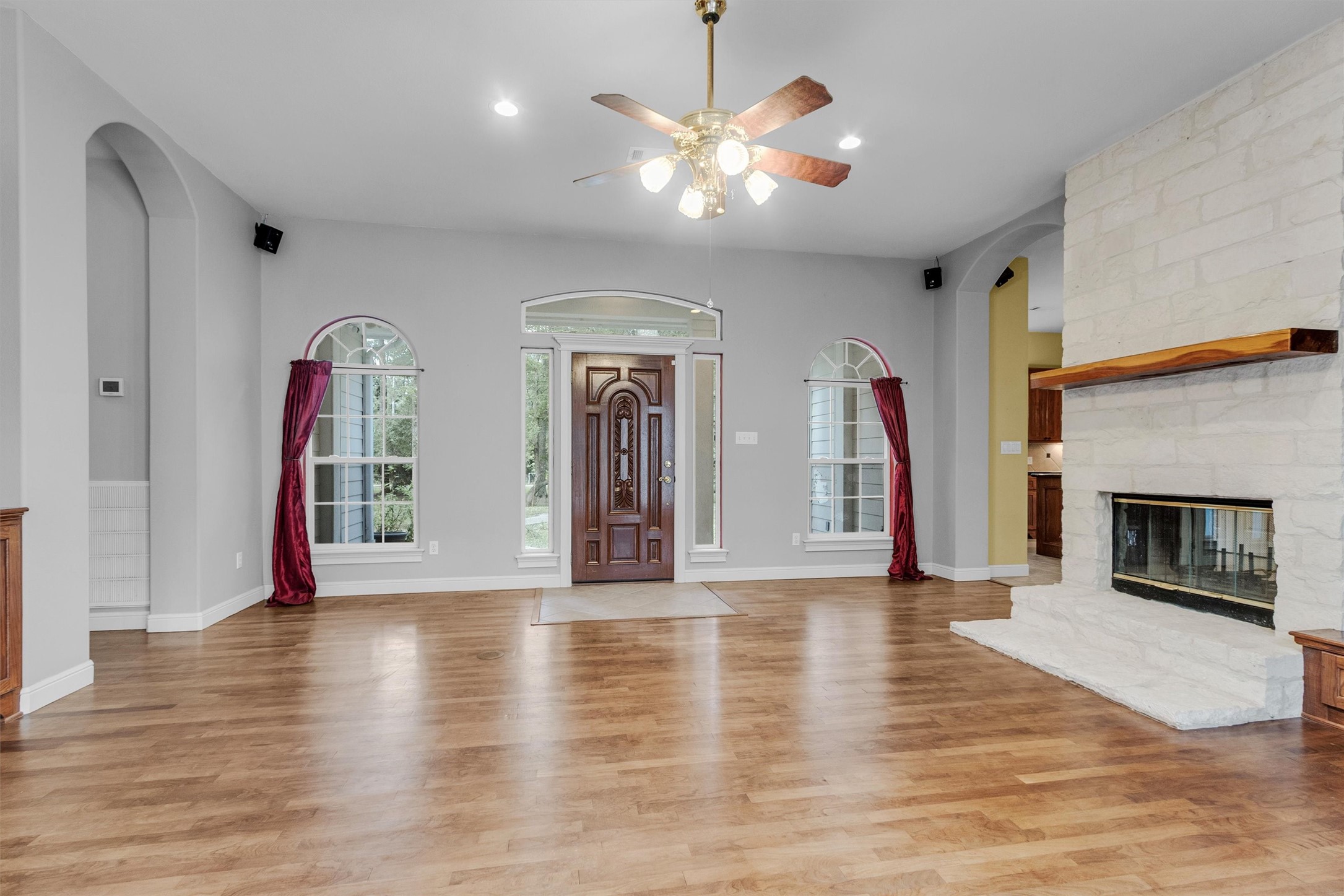 Listing photo 1