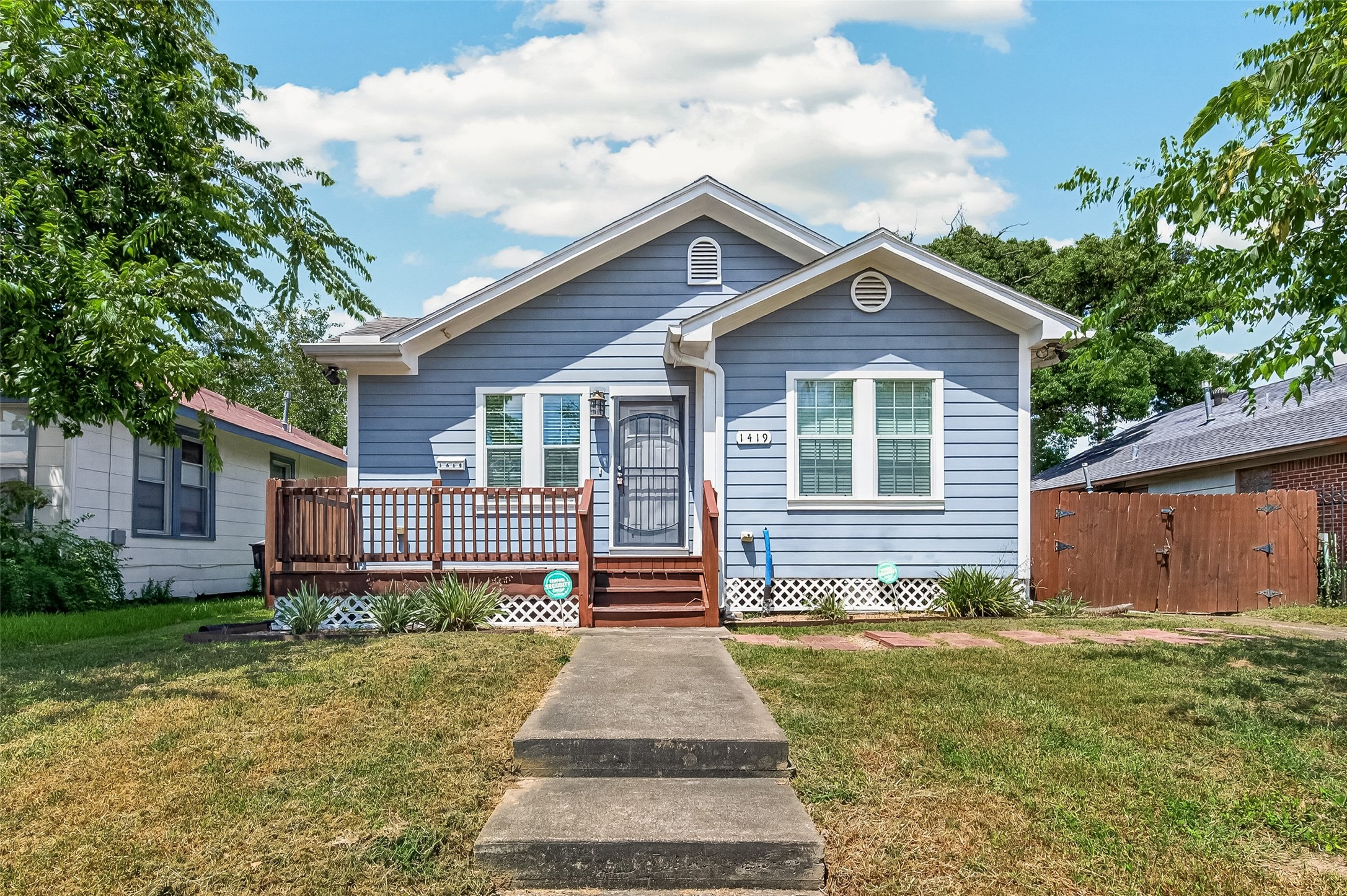 Listing photo 1