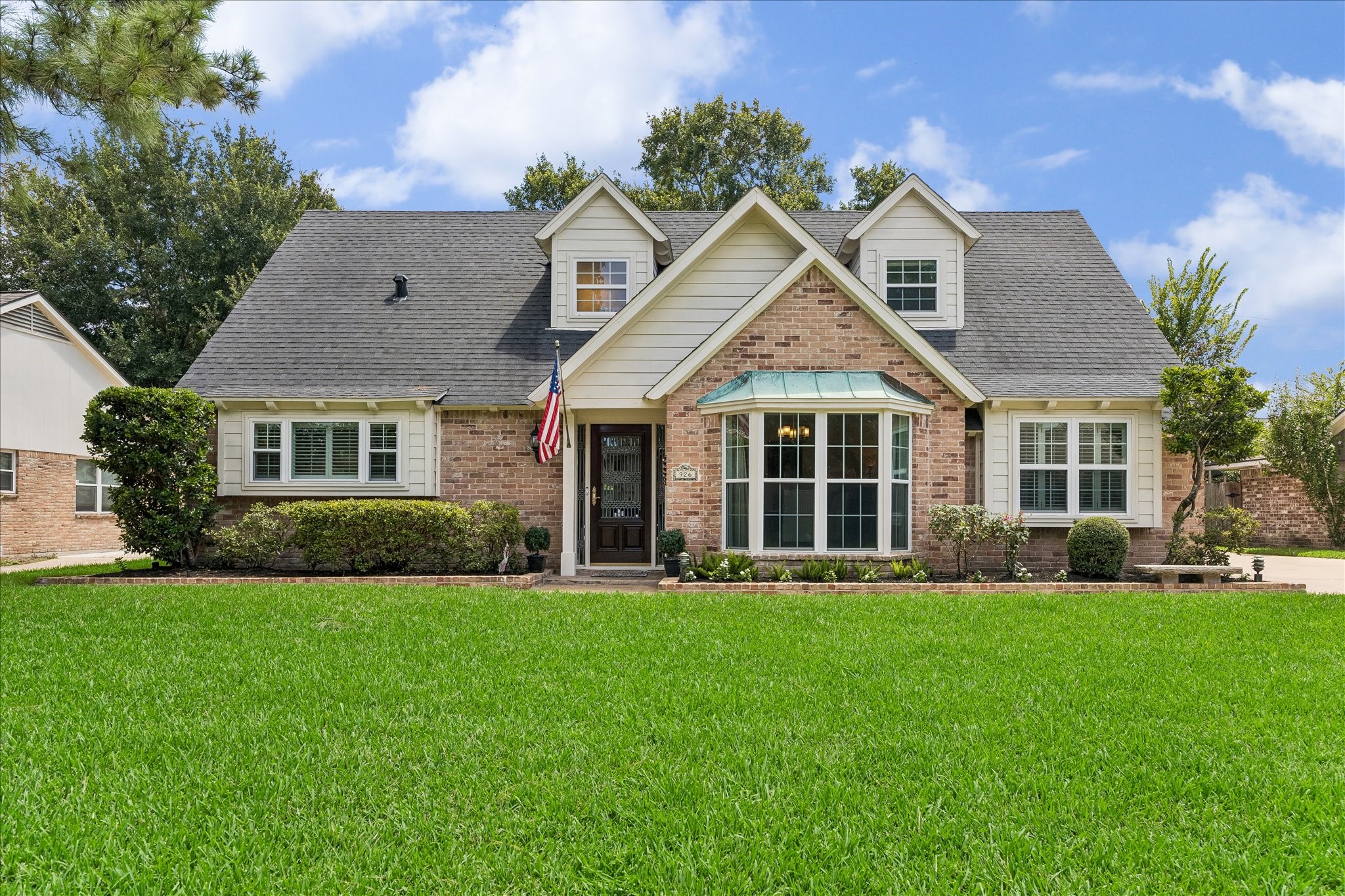 Listing photo 1