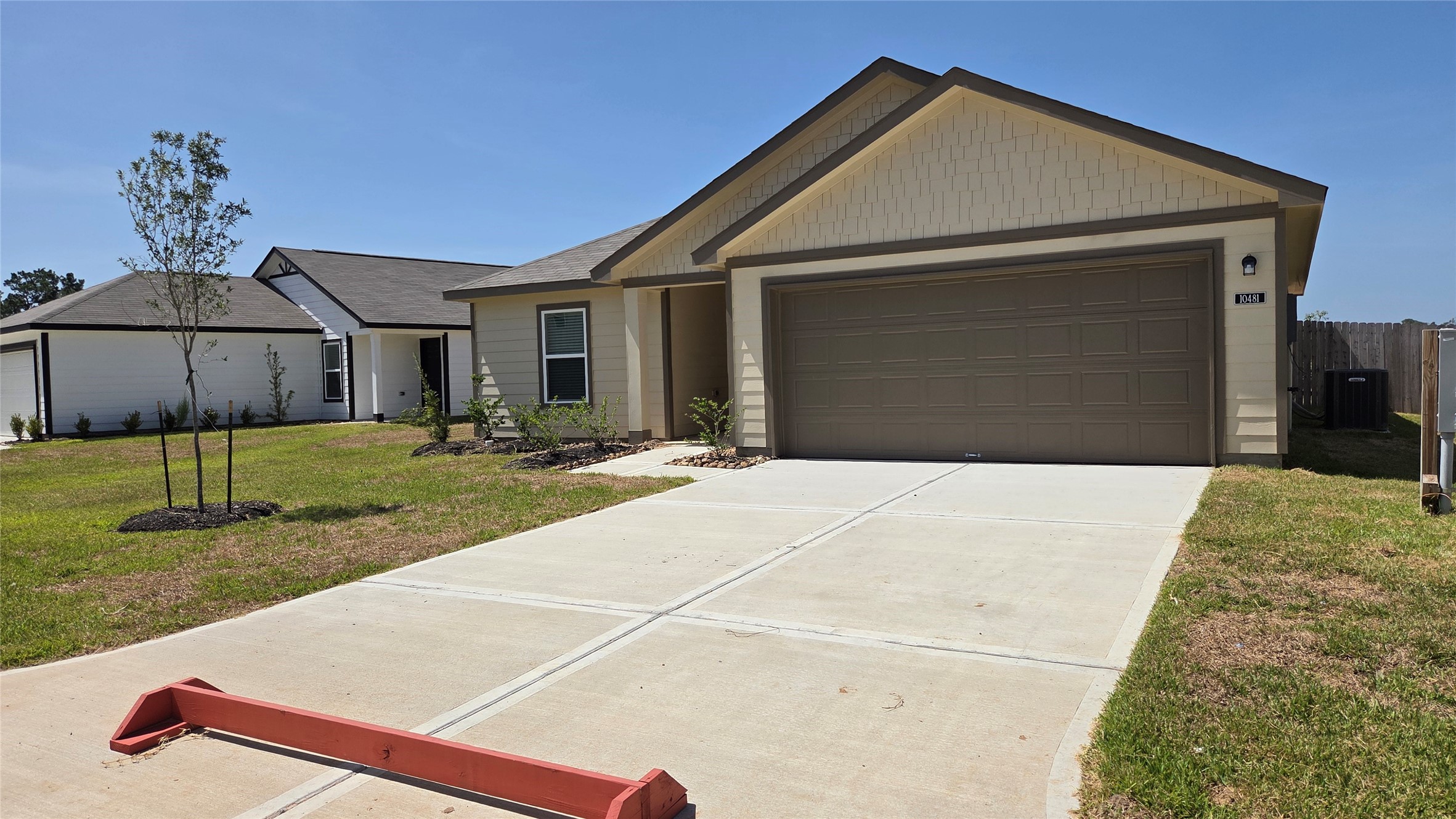 Listing photo 2