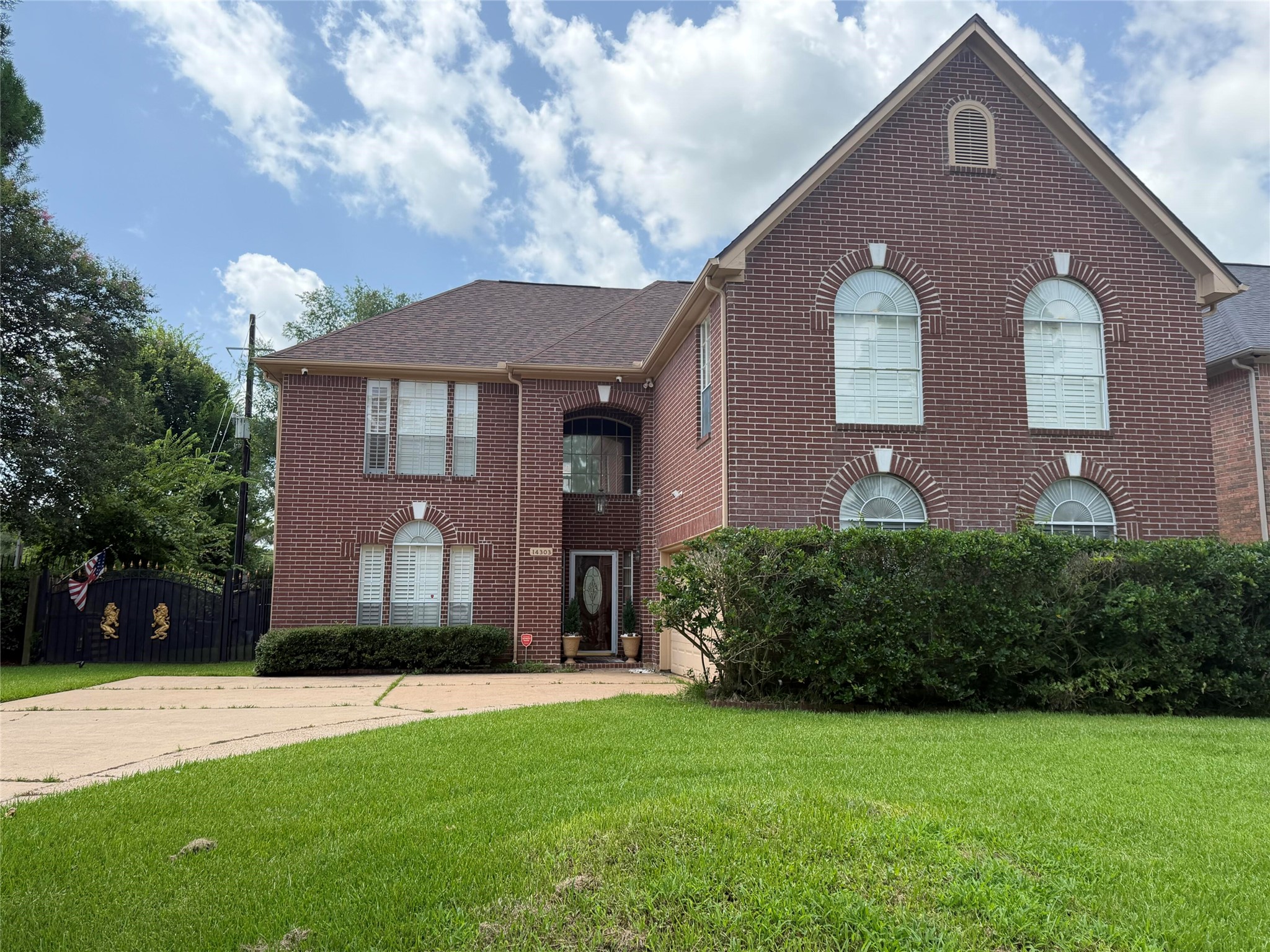 Listing photo 1