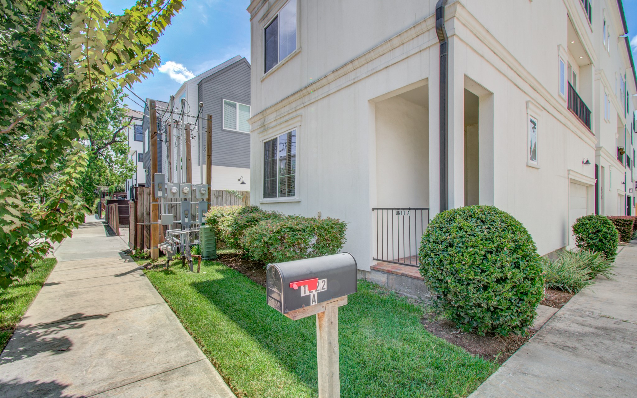 Listing photo 4