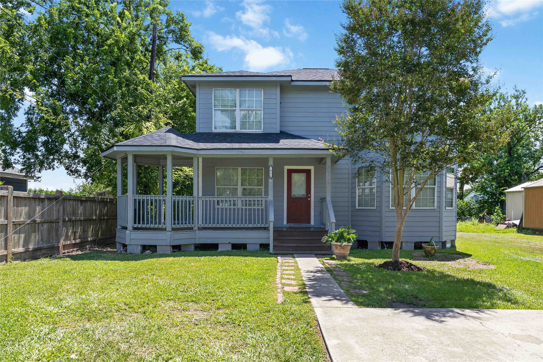 Listing photo 1