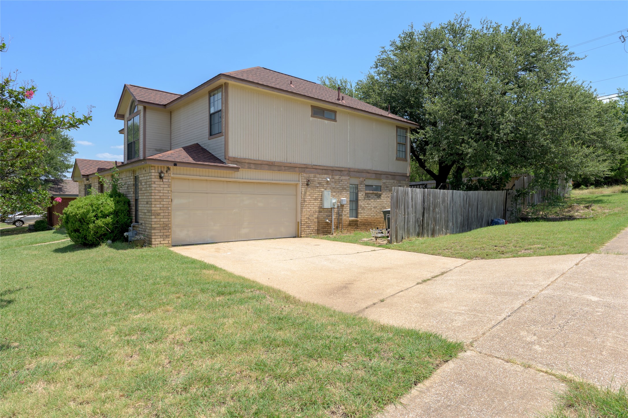 Listing photo 4