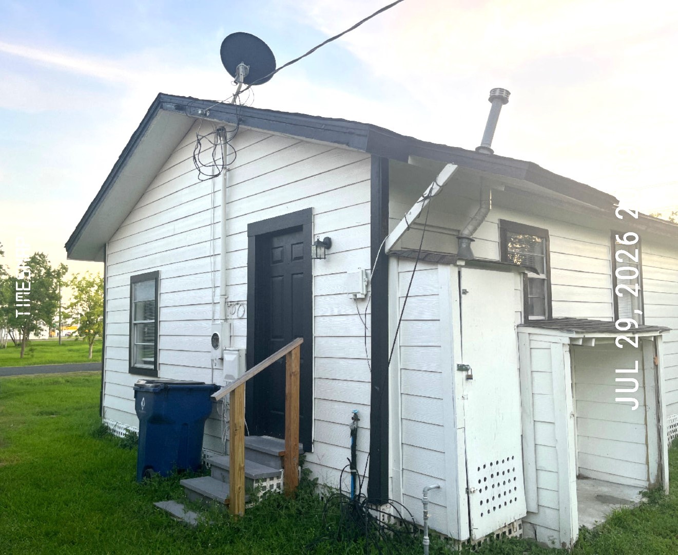 Listing photo 1