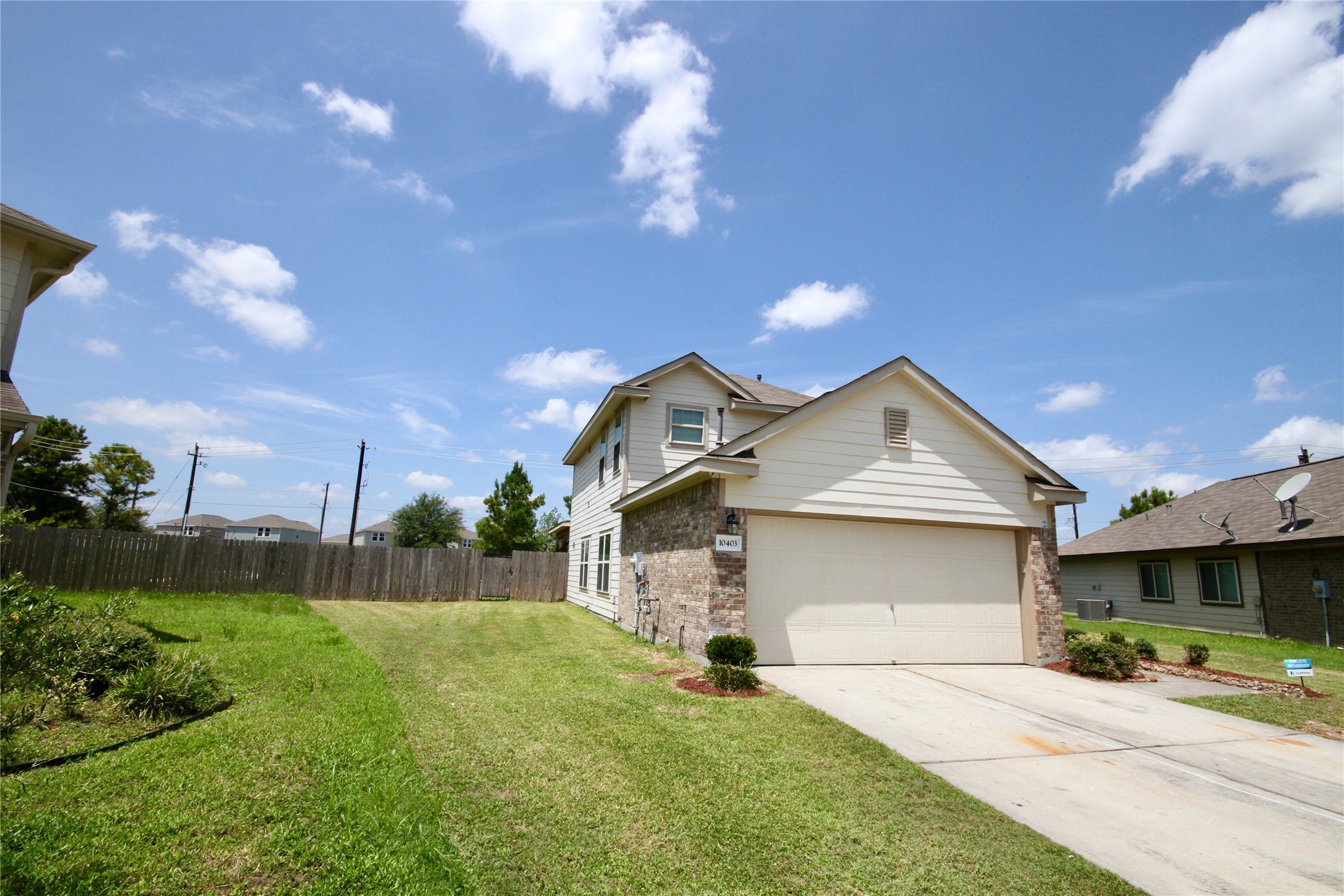 Listing photo 1