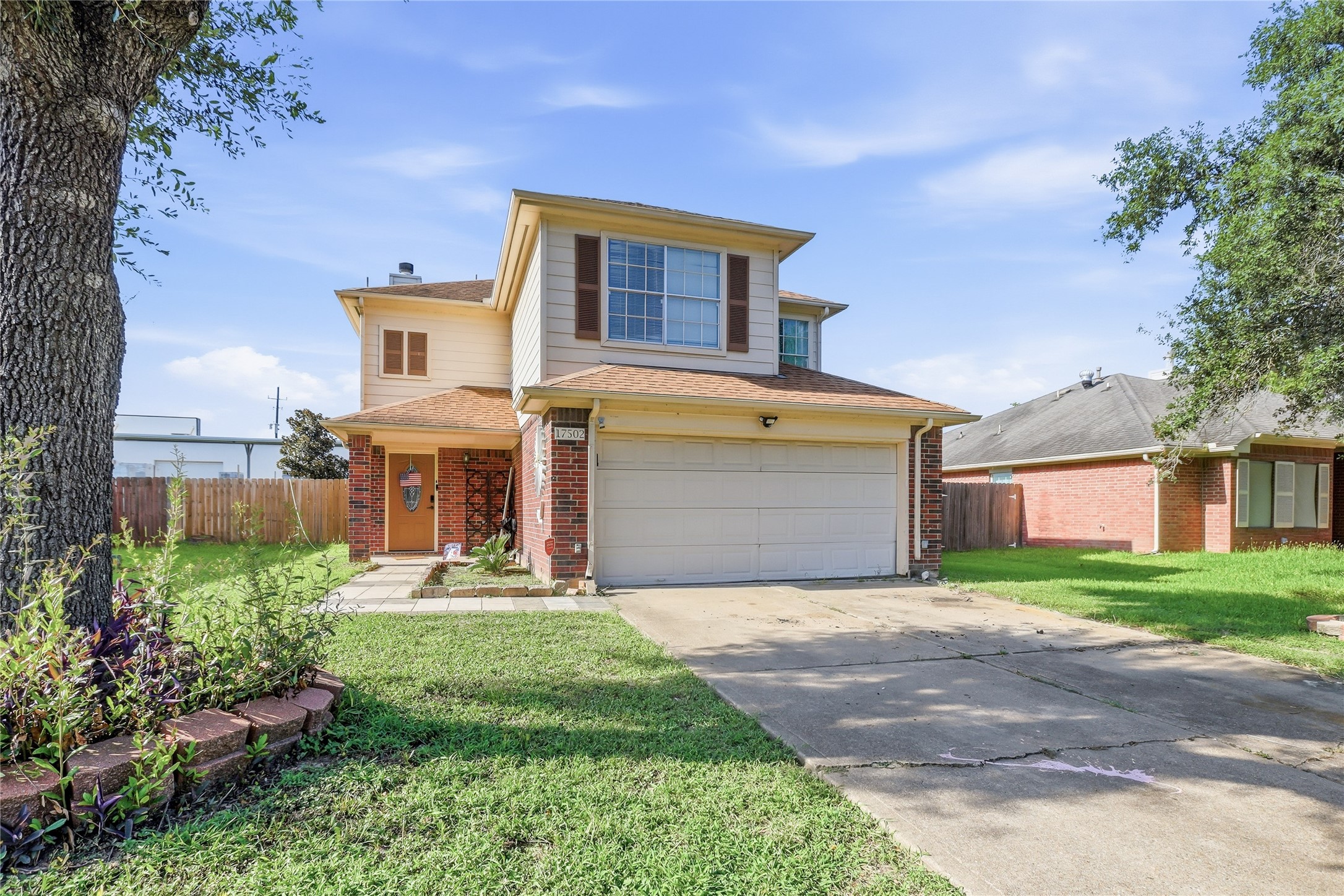 Listing photo 1