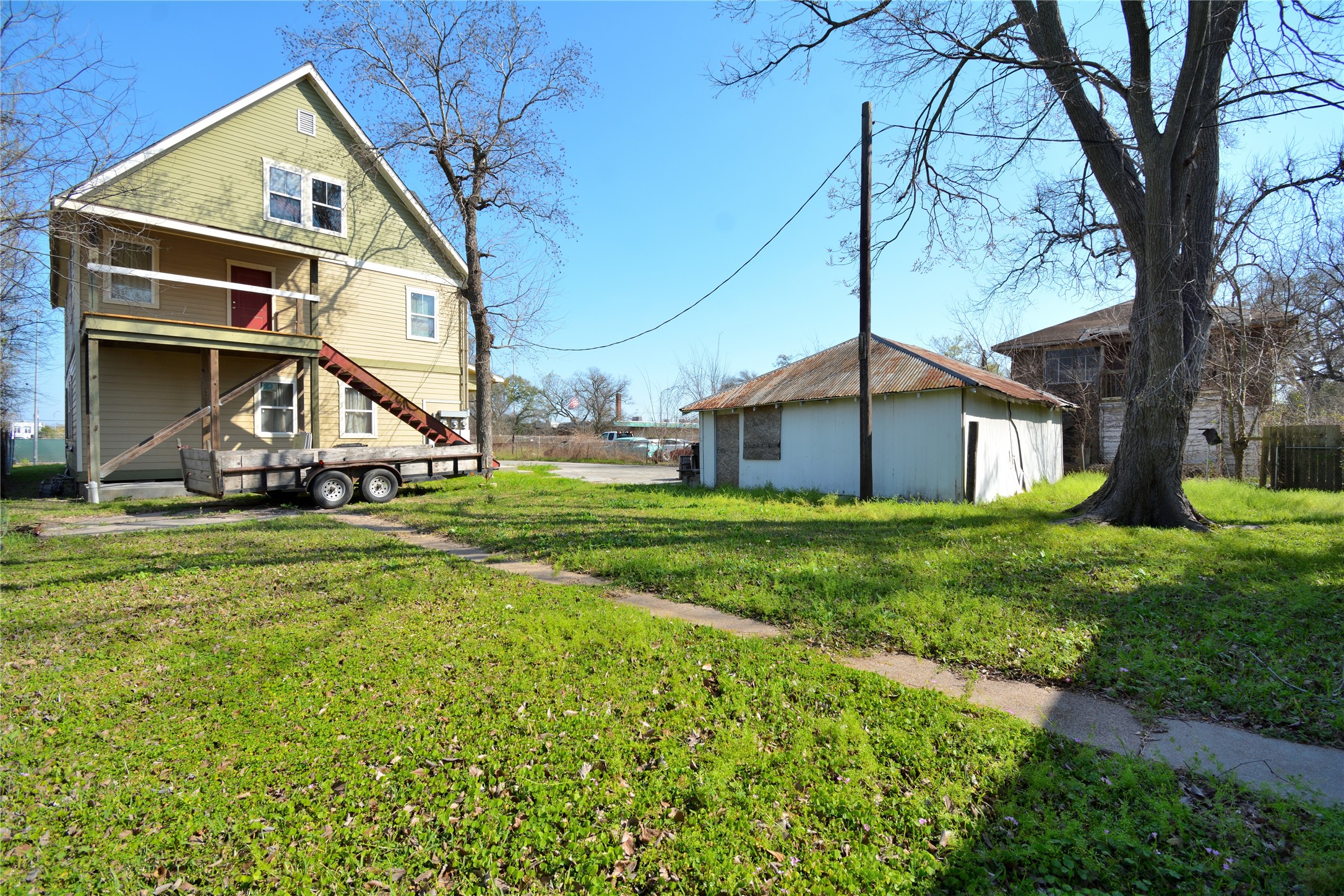 Listing photo 1