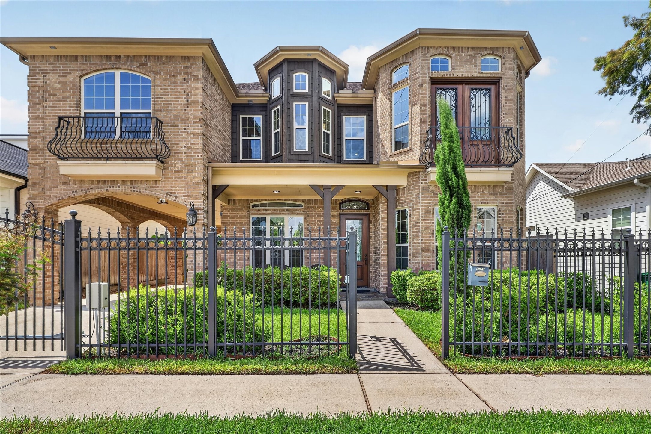 Listing photo 1