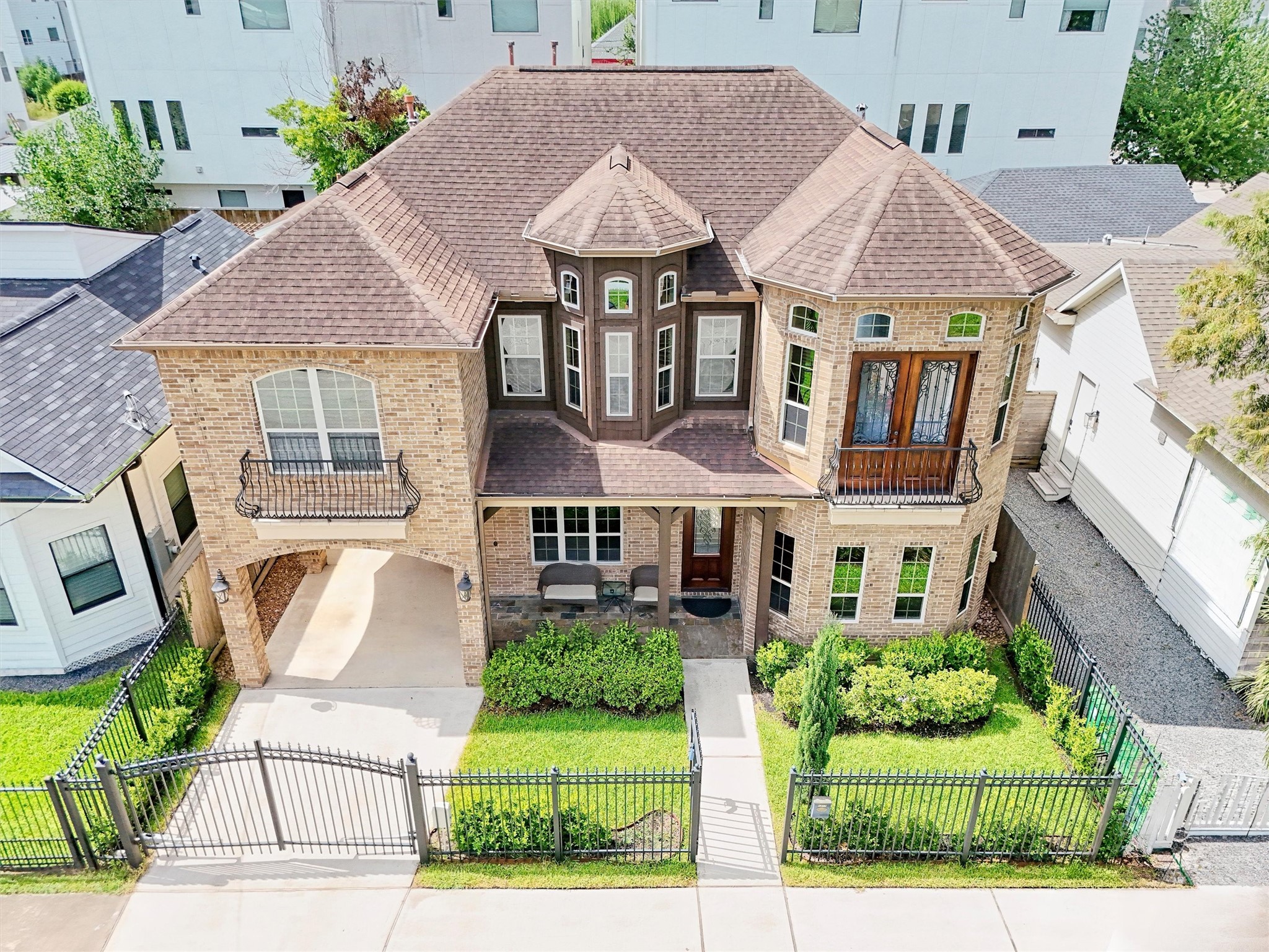Listing photo 1