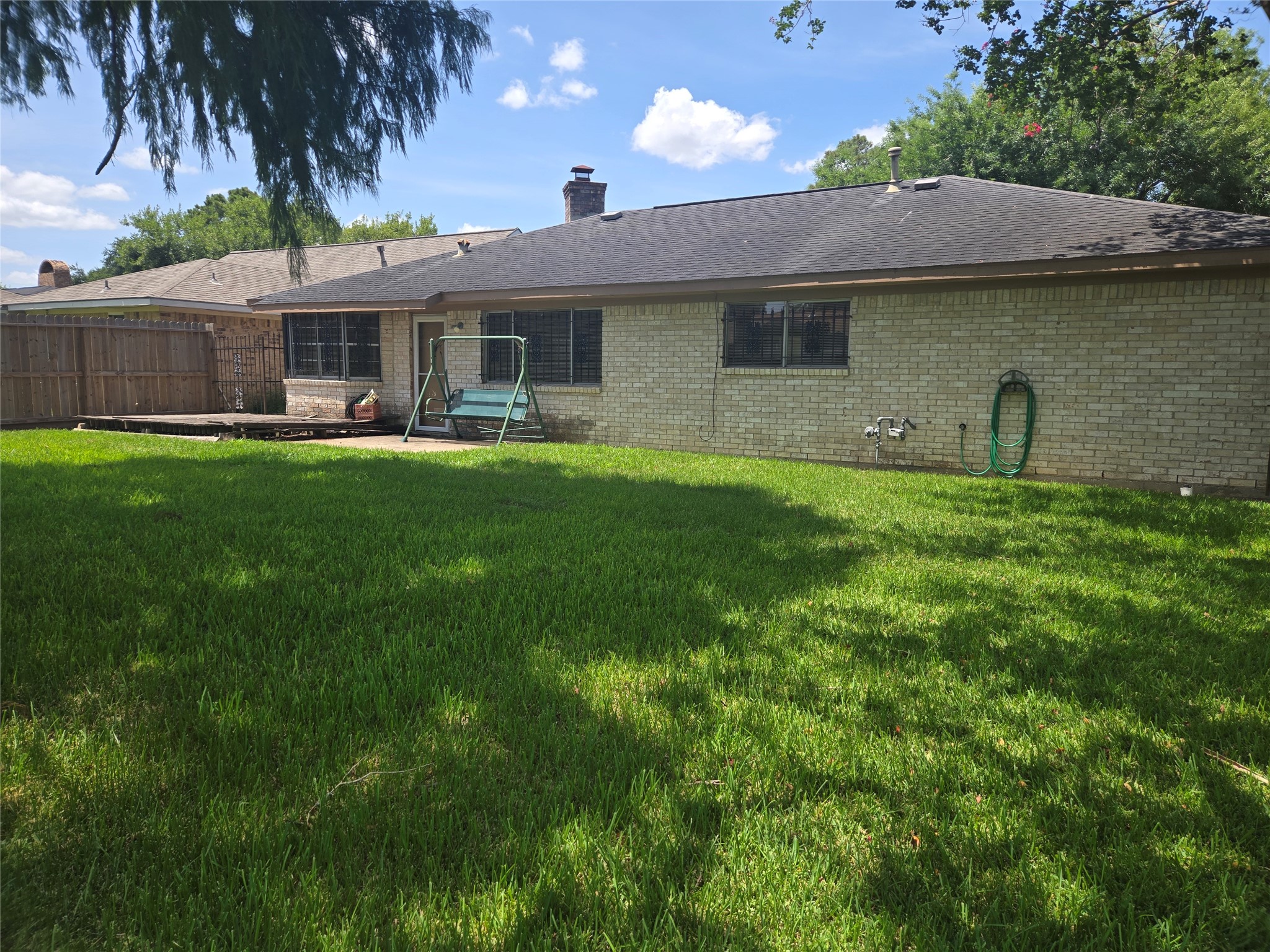 Listing photo 1