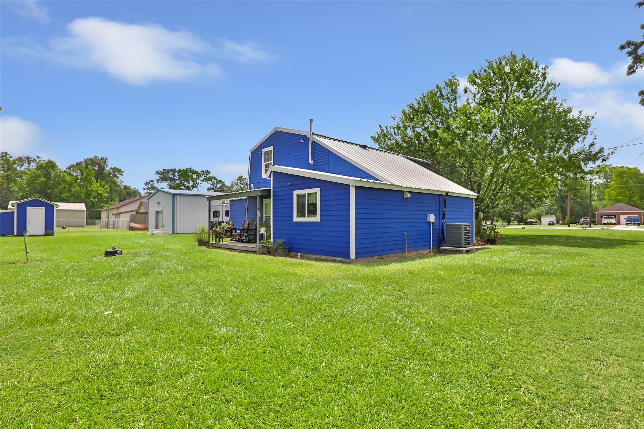 Listing photo 5