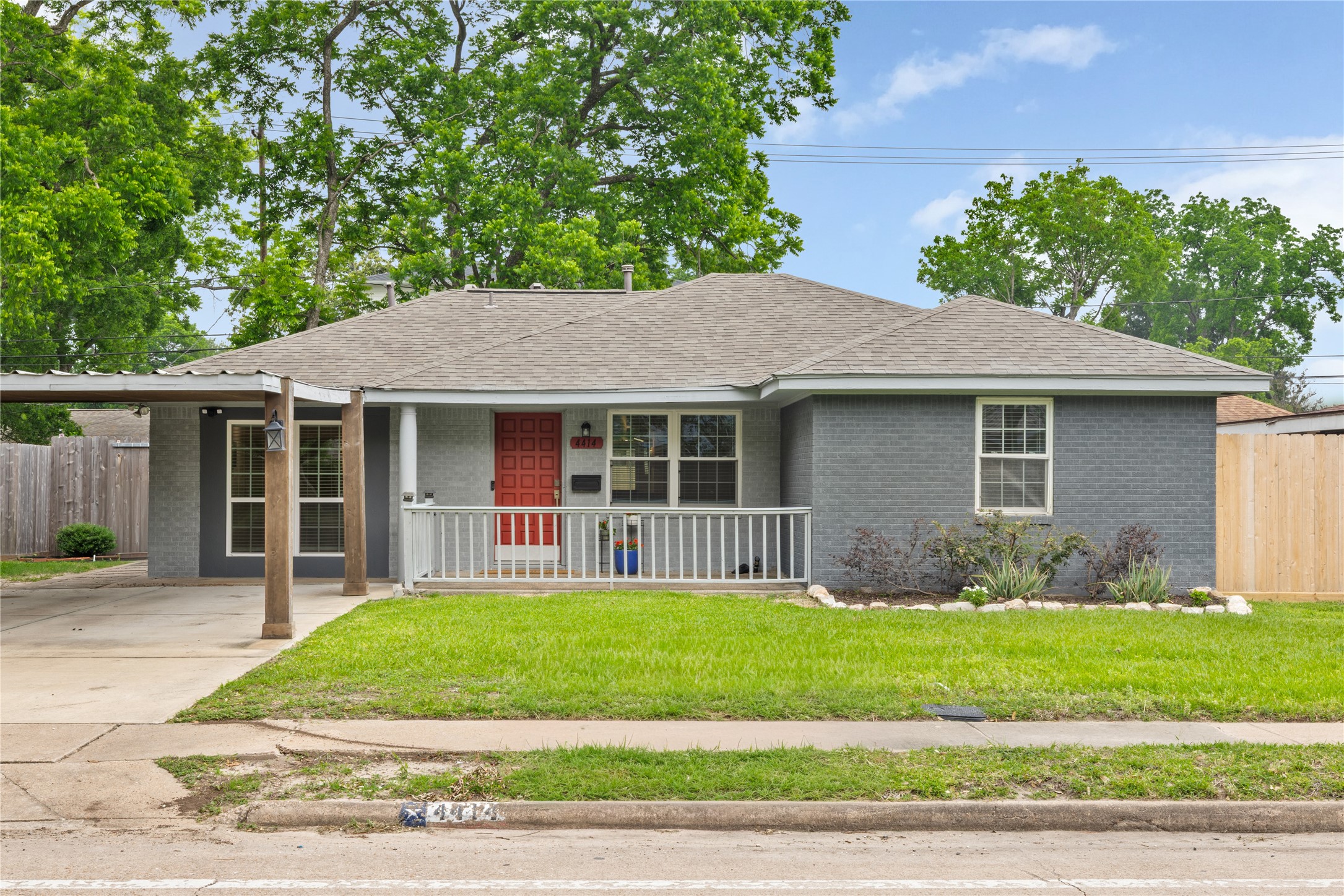 Listing photo 4