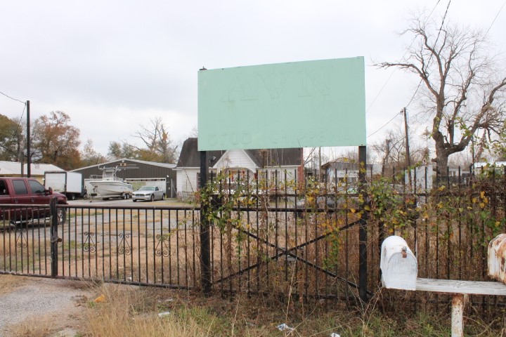 Listing photo 5