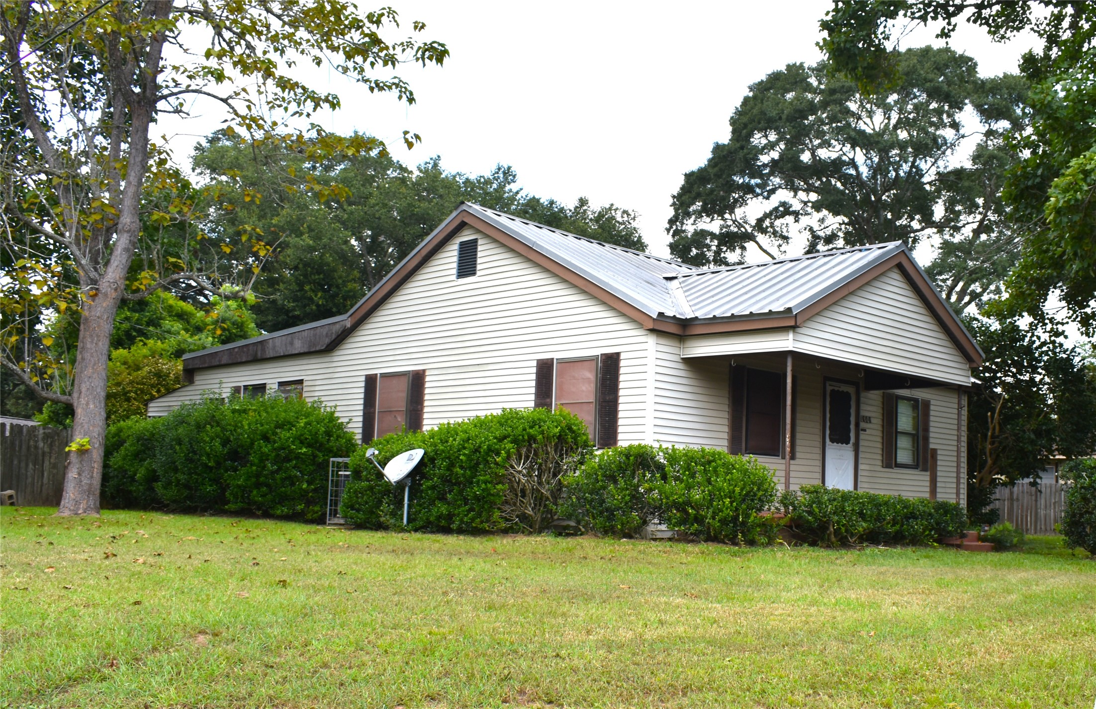 Listing photo 5