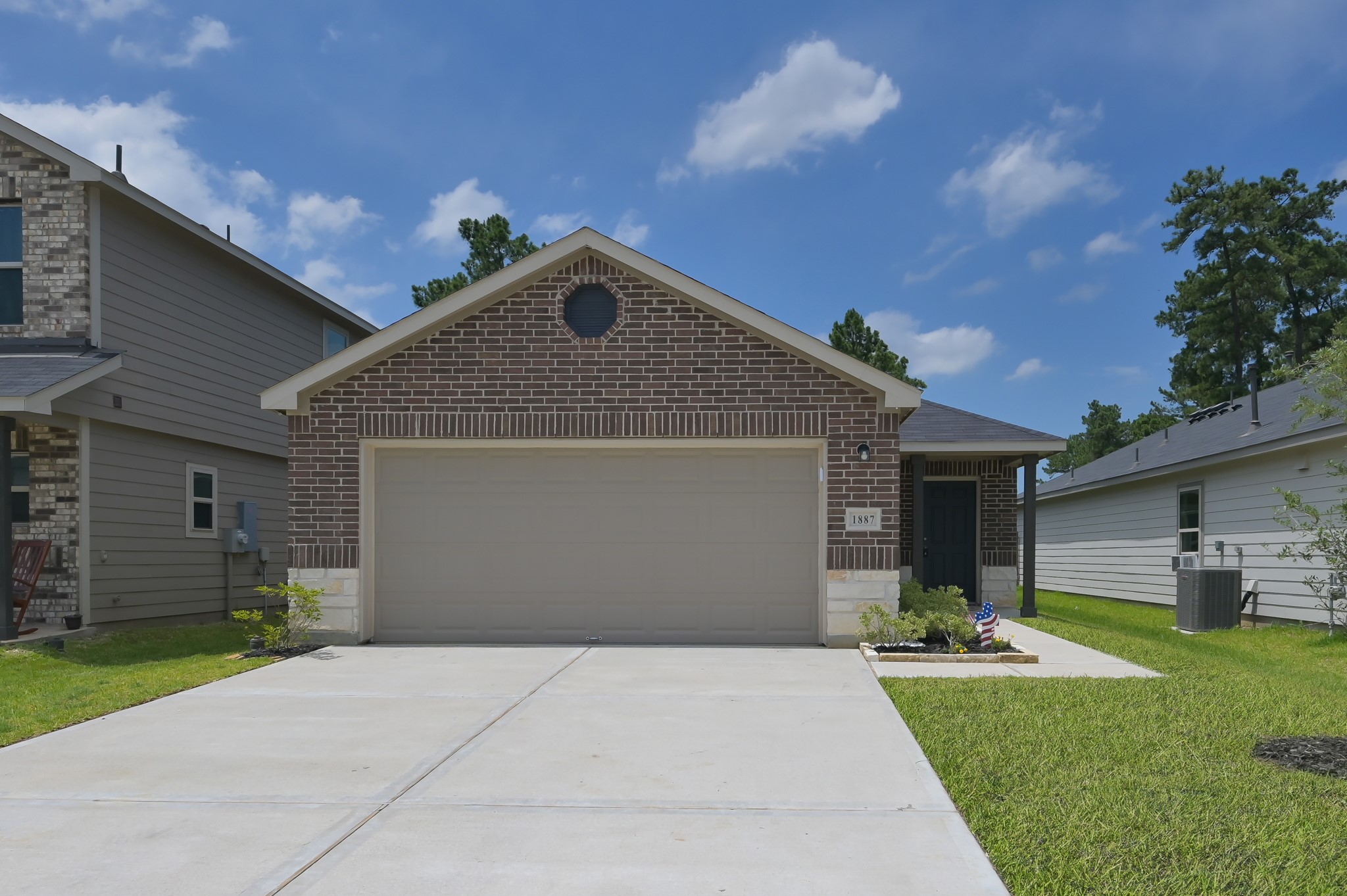 Listing photo 1