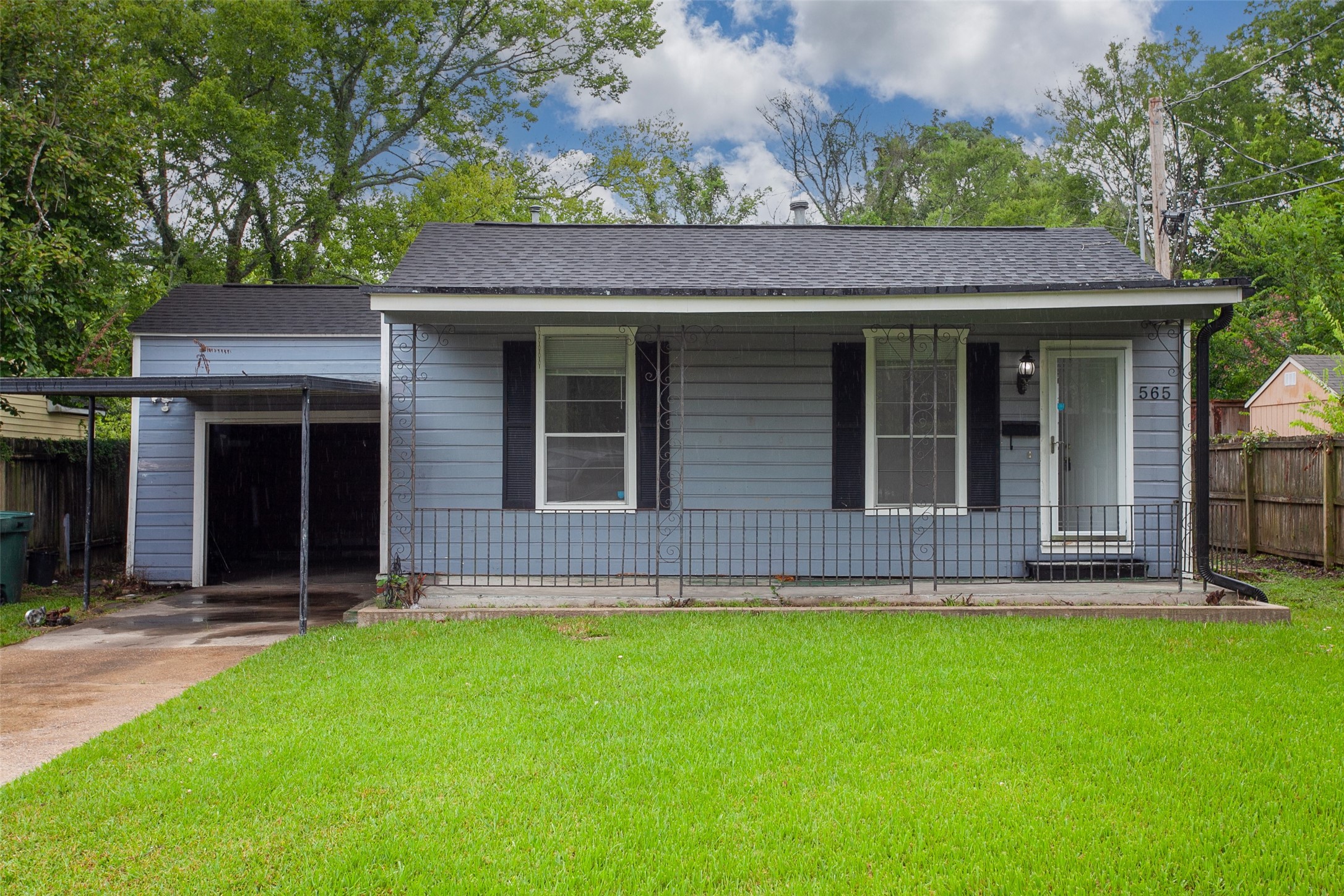 Listing photo 1