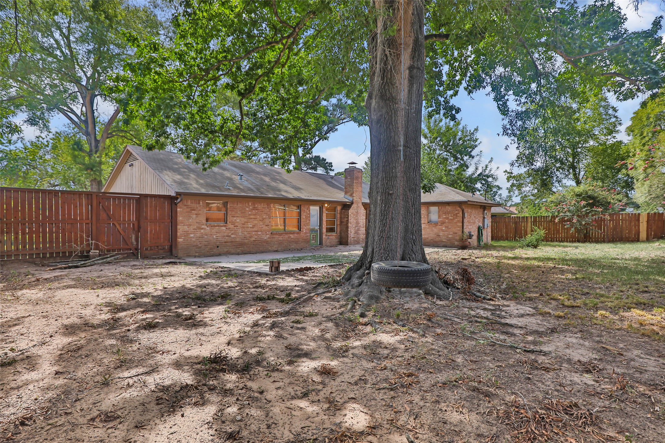Listing photo 5