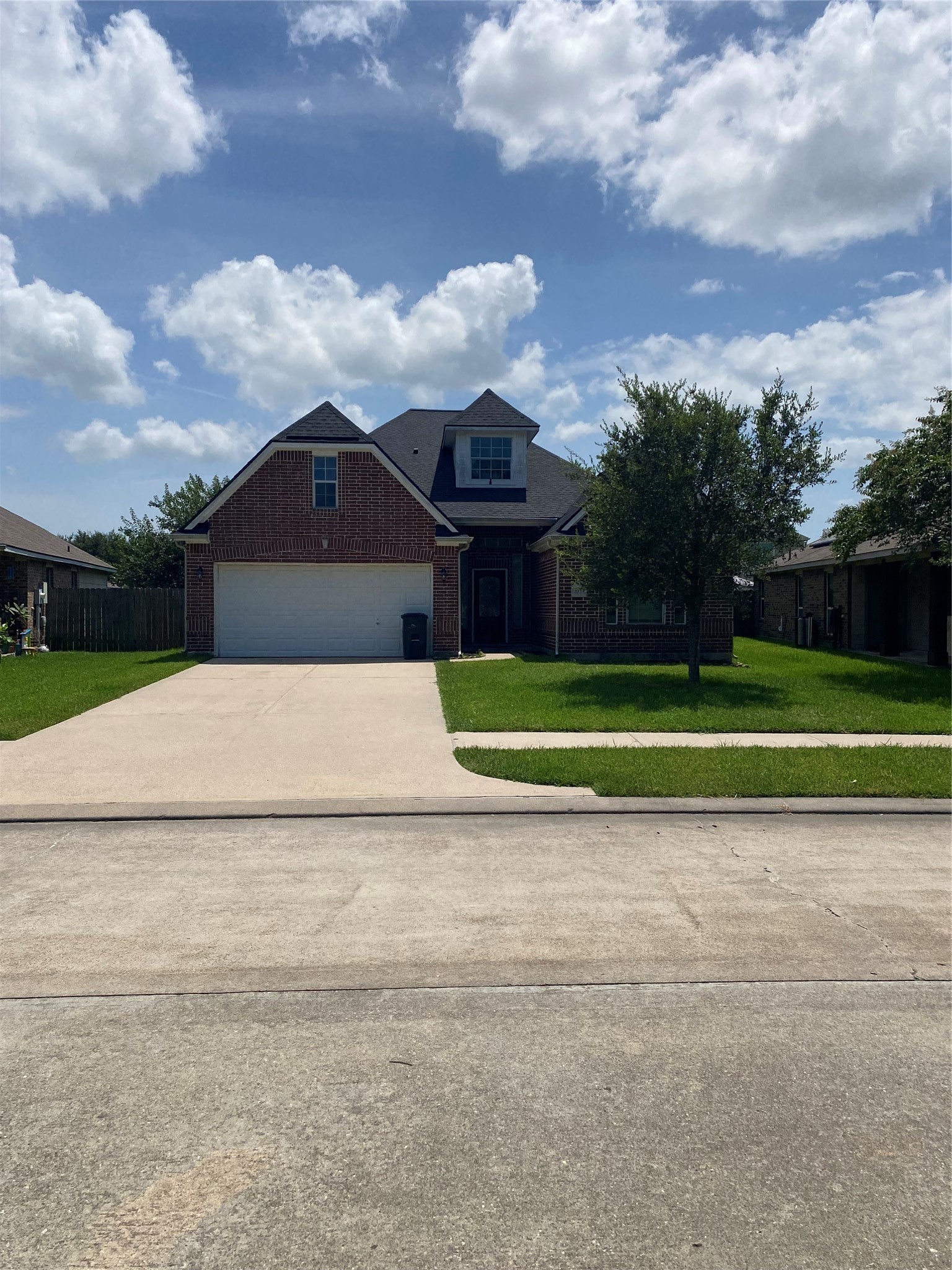 Listing photo 1