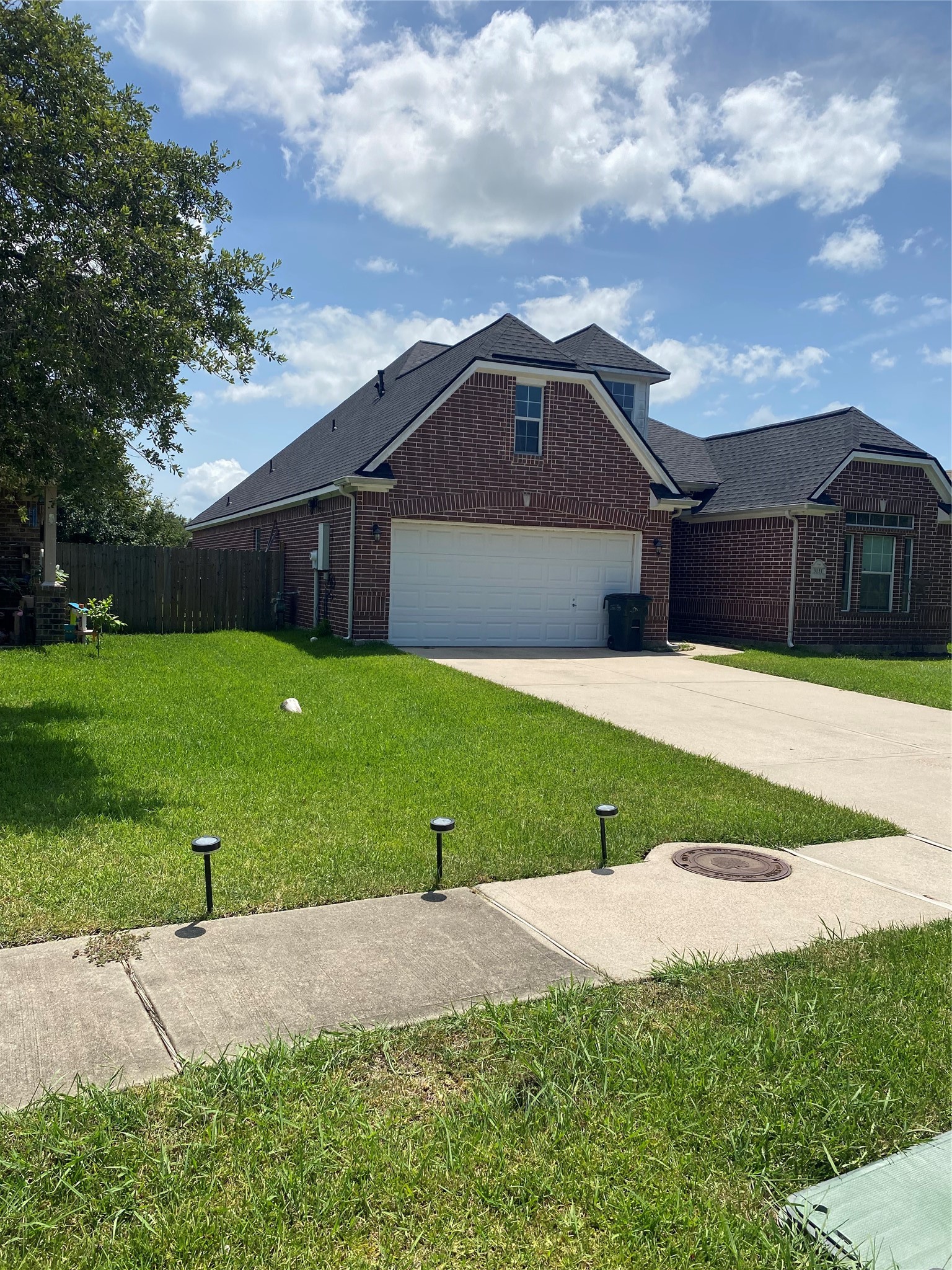 Listing photo 1