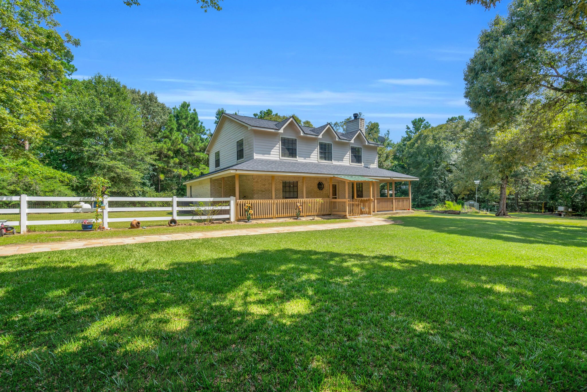 Listing photo 4