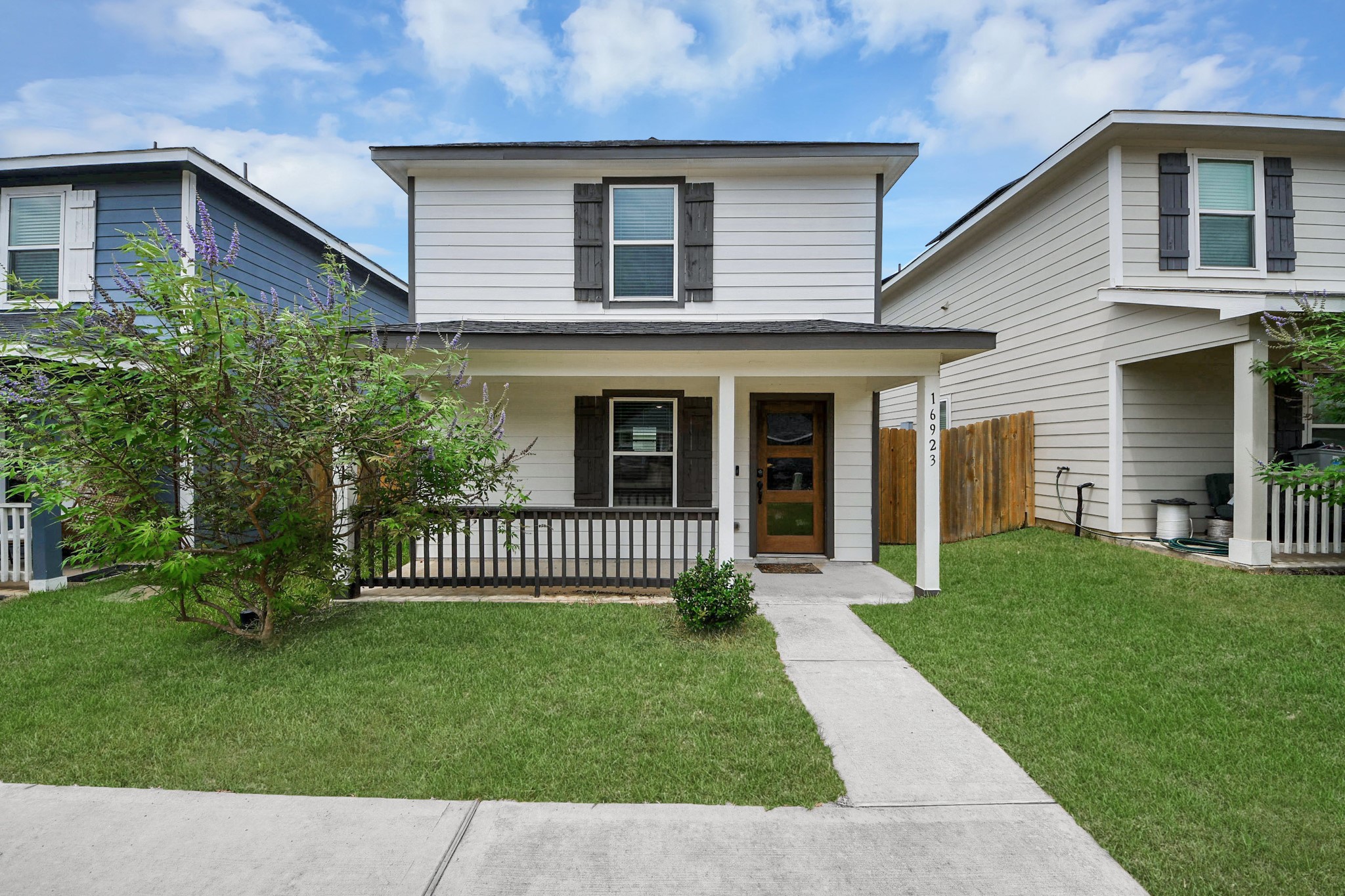 Listing photo 1