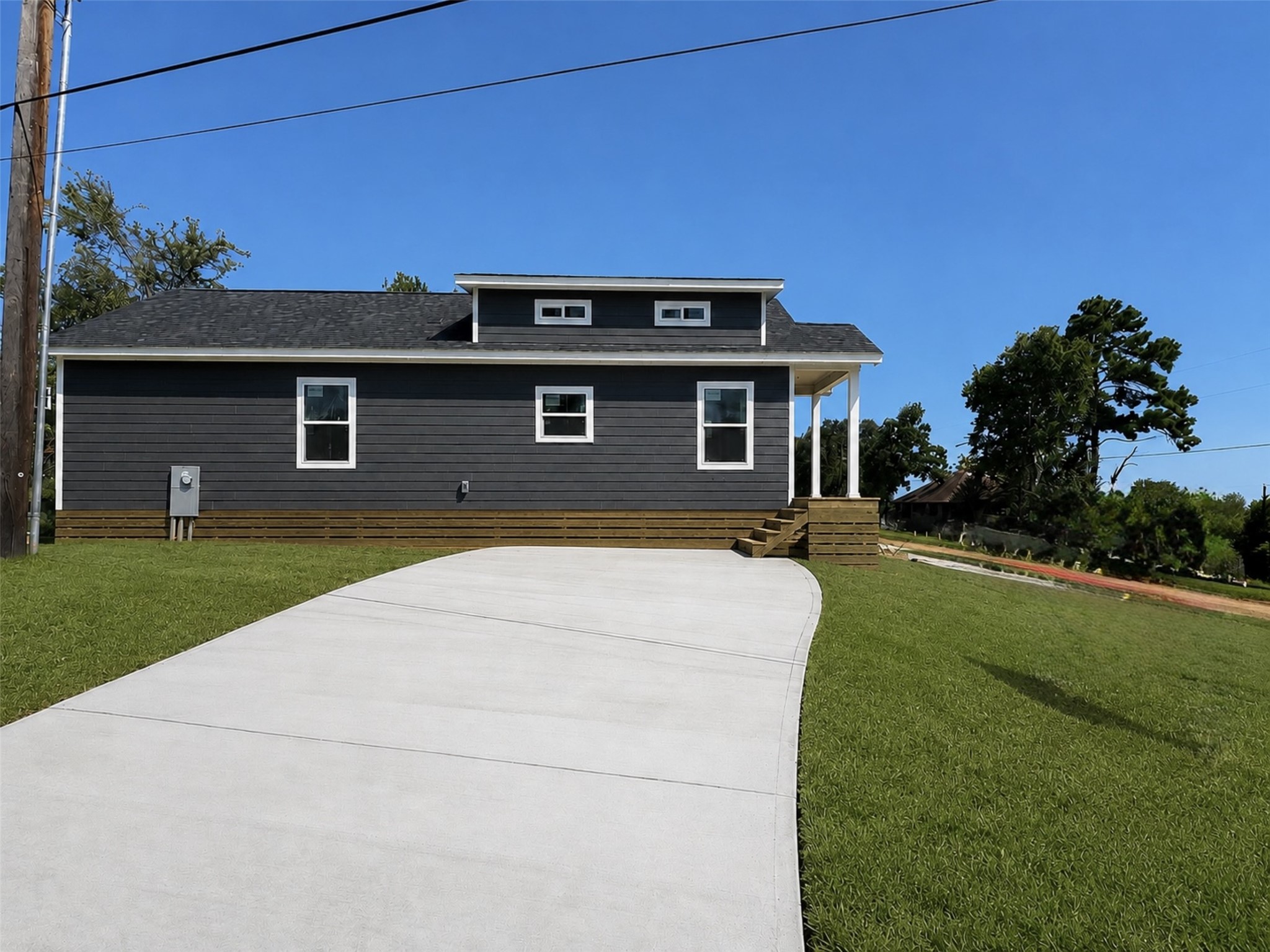Listing photo 3