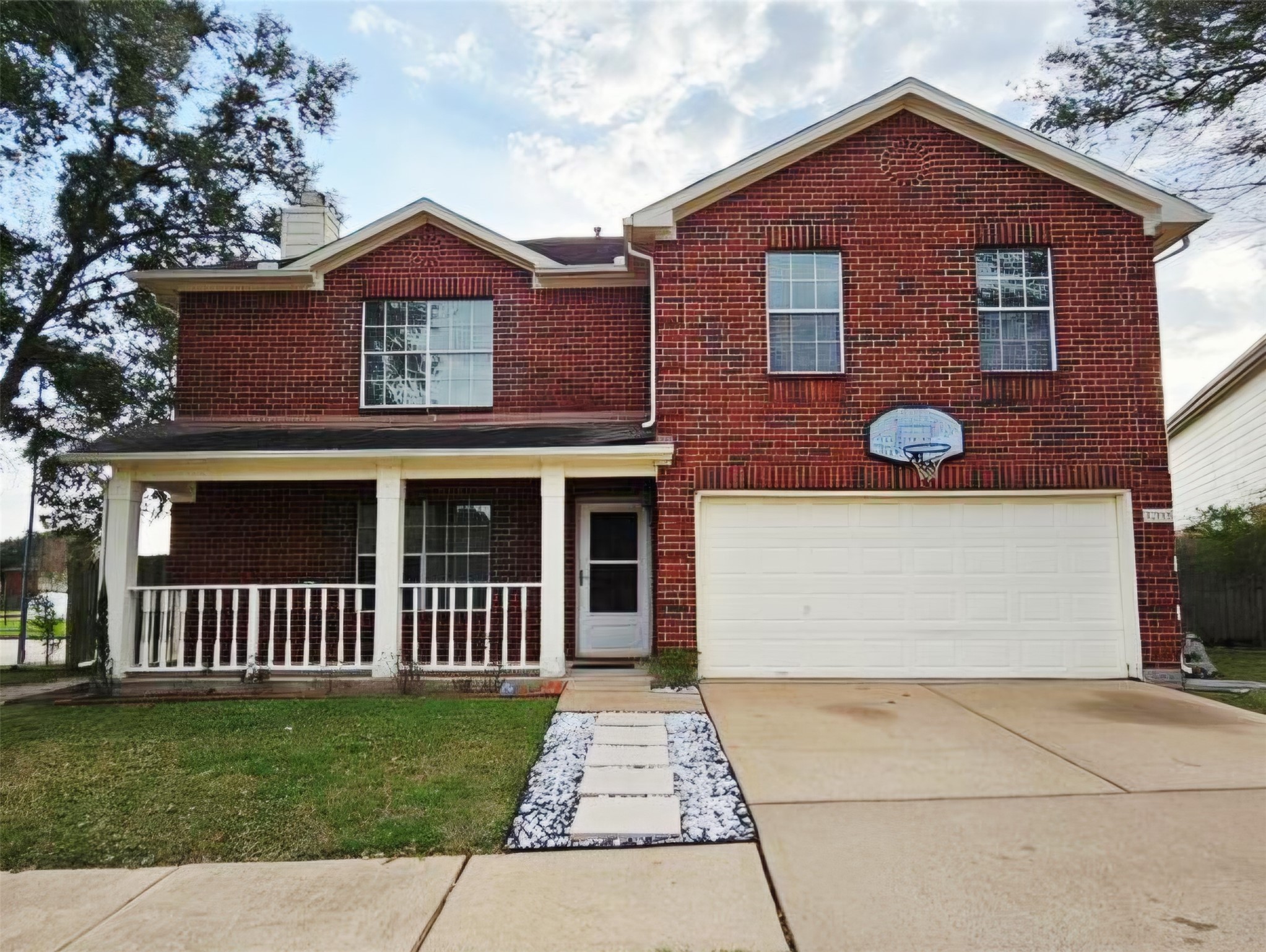 Listing photo 1