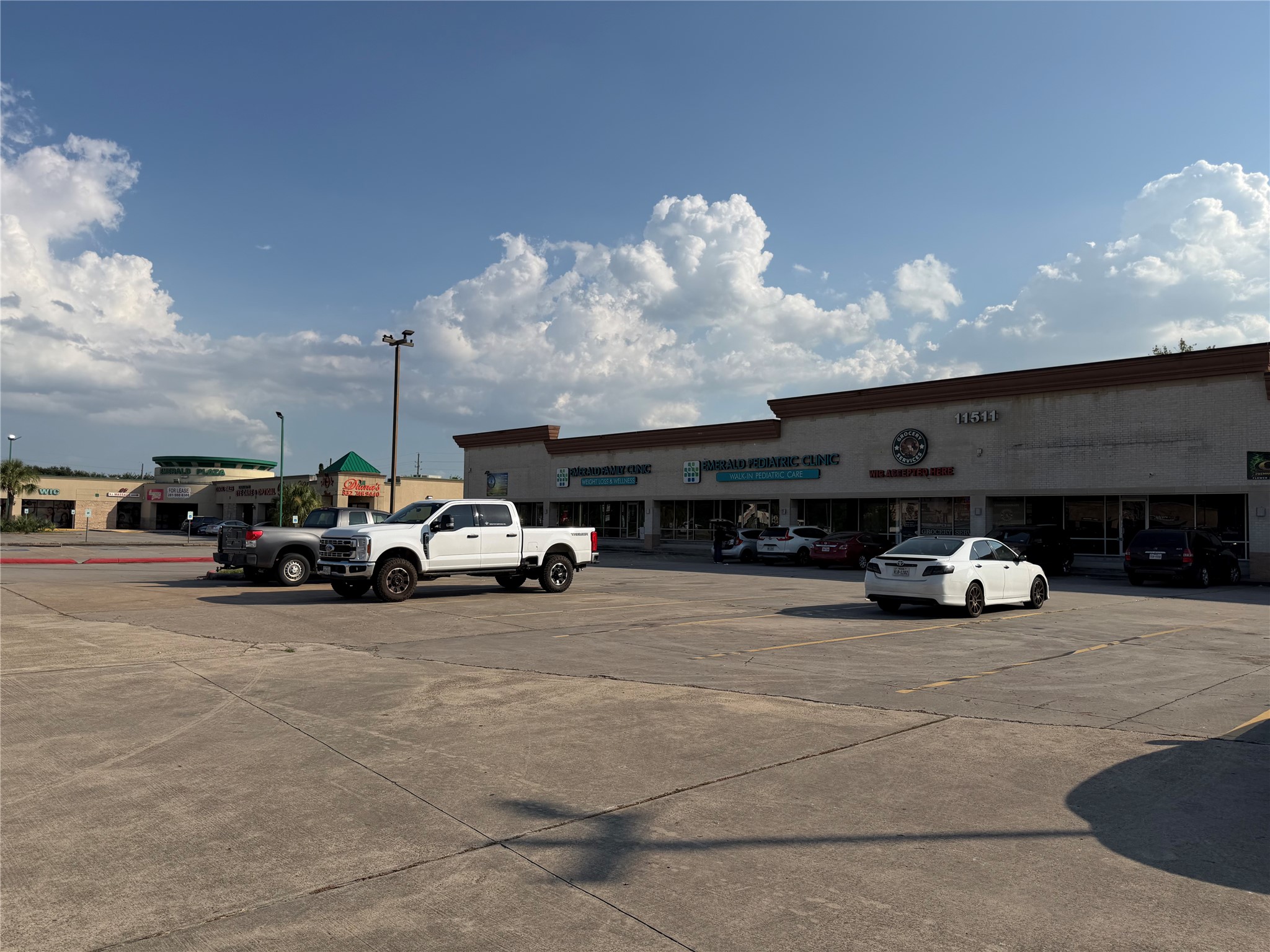 Listing photo 5