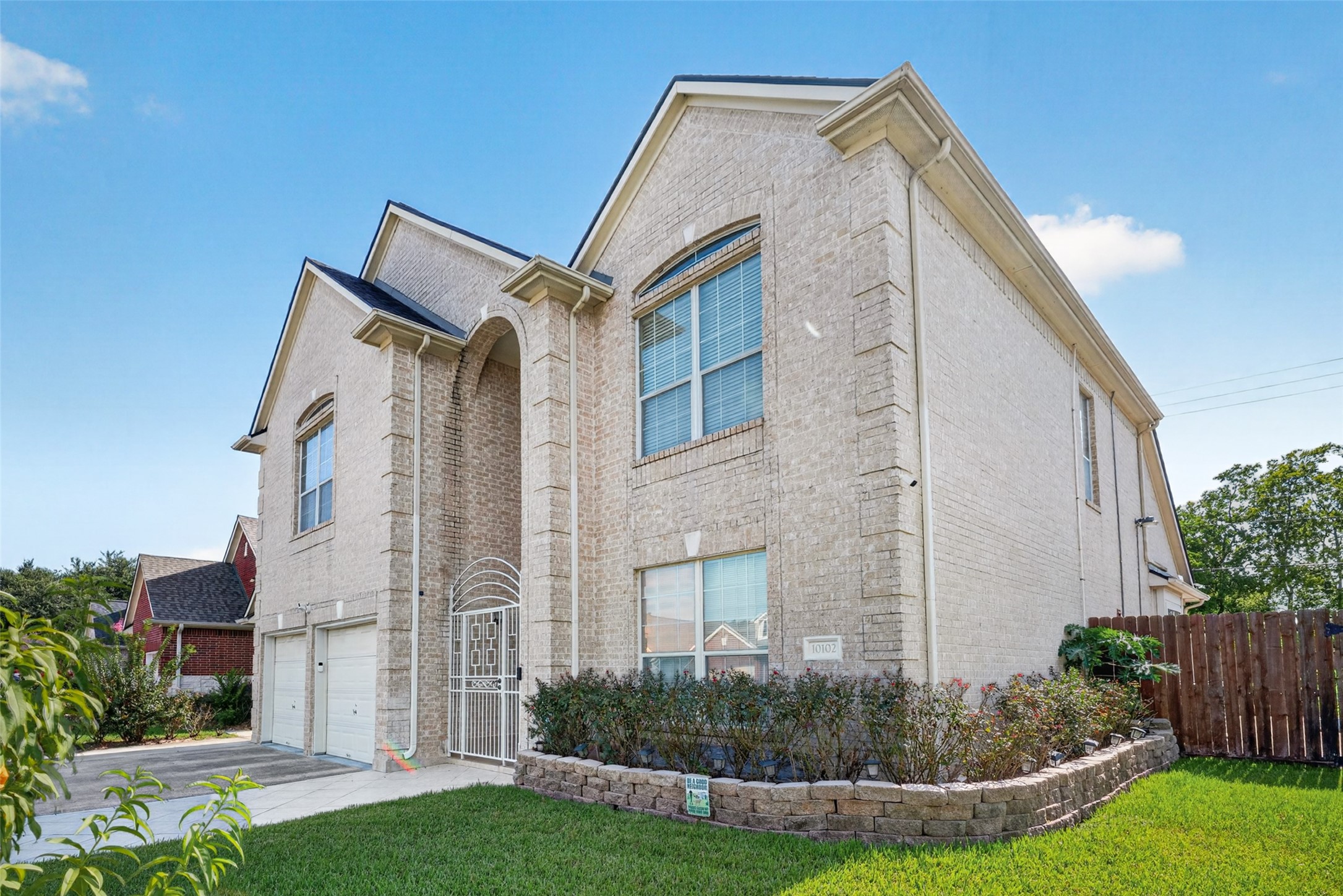 Listing photo 1