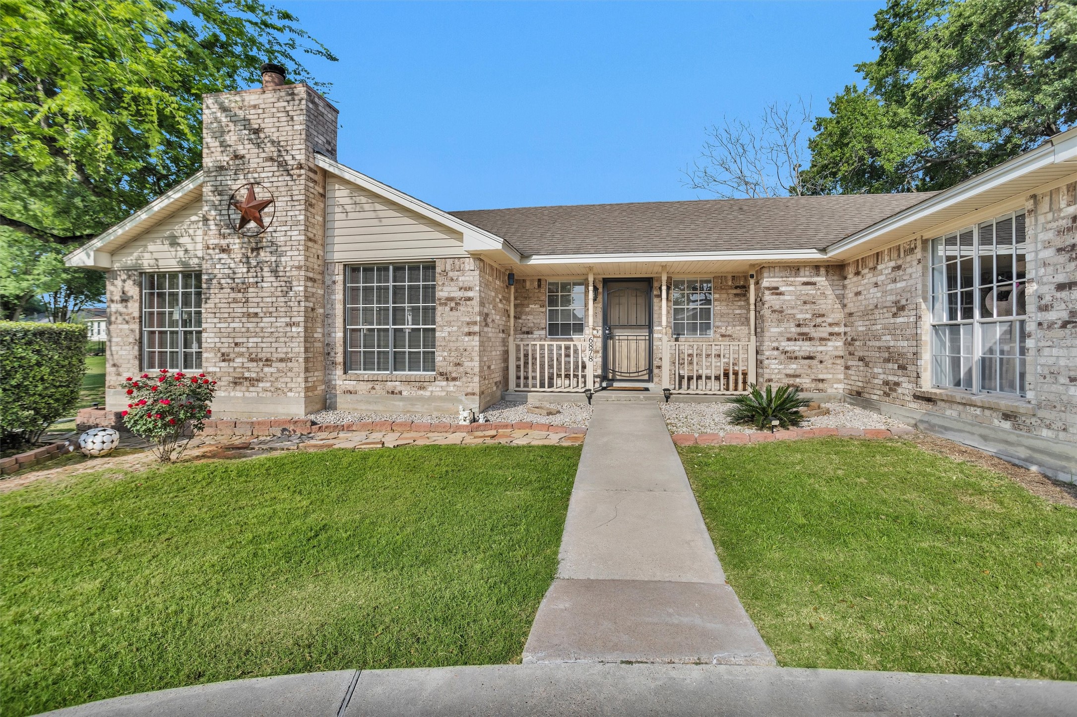 Listing photo 1