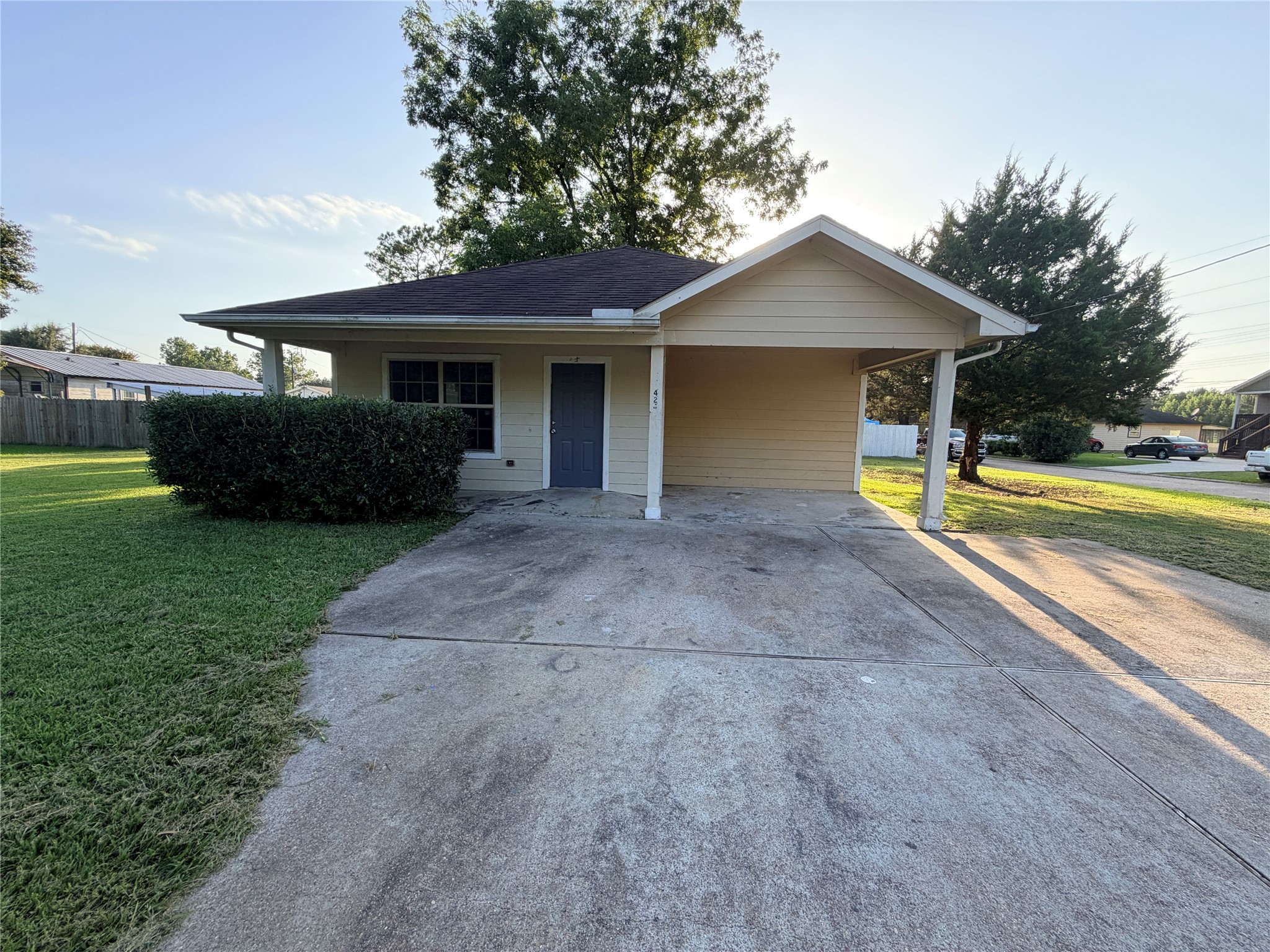 Listing photo 1