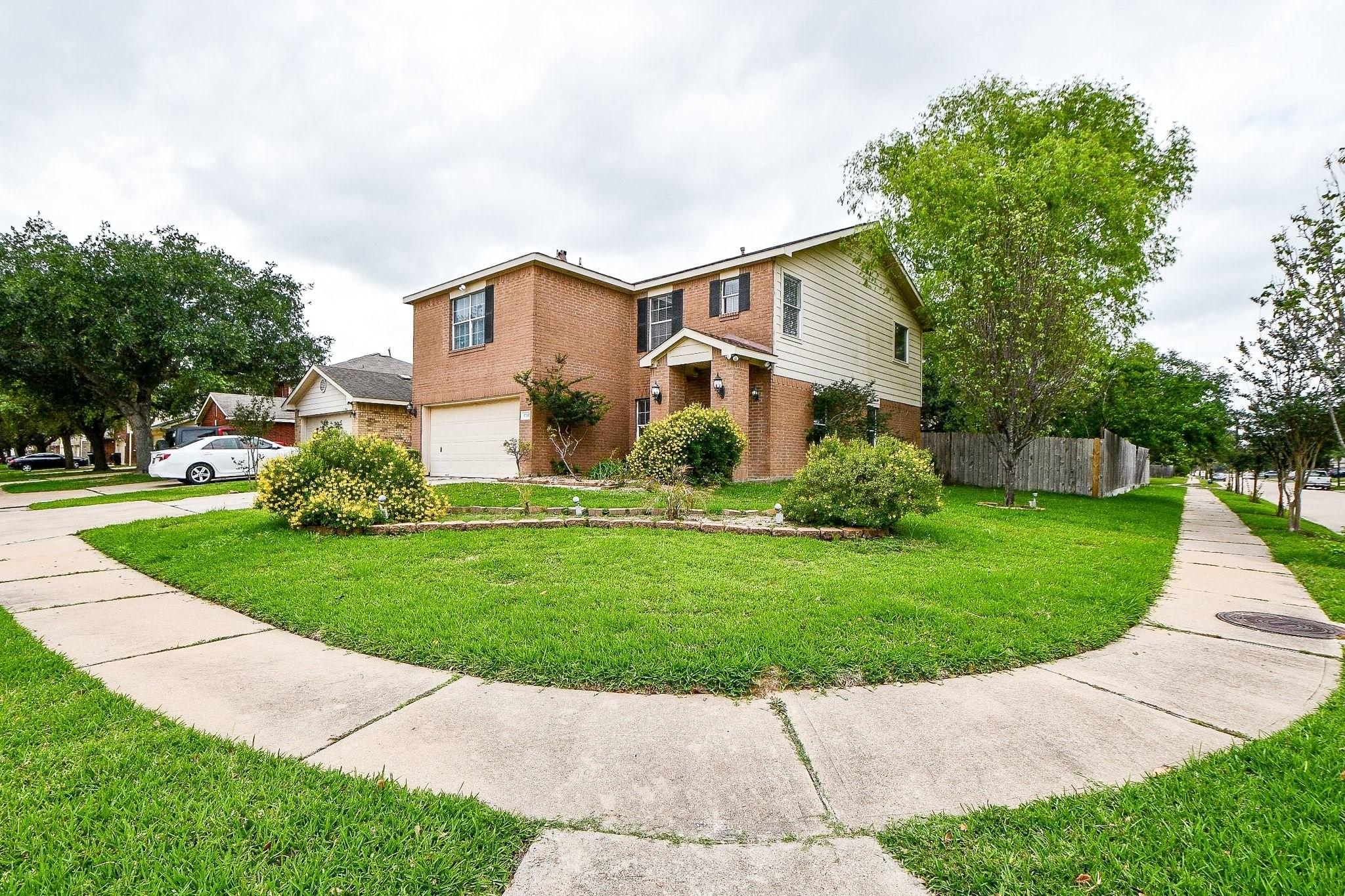 Listing photo 1