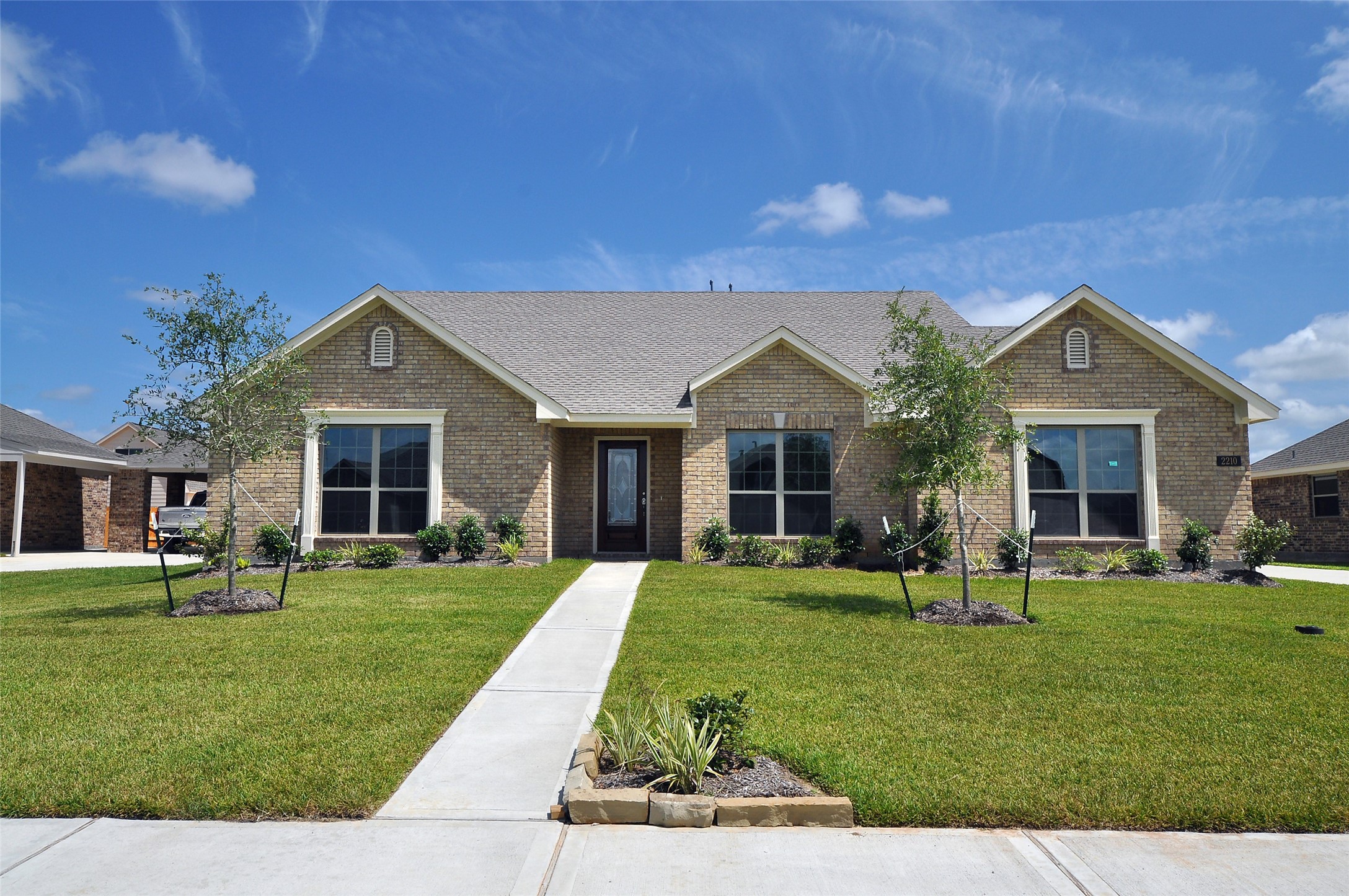 Listing photo 1