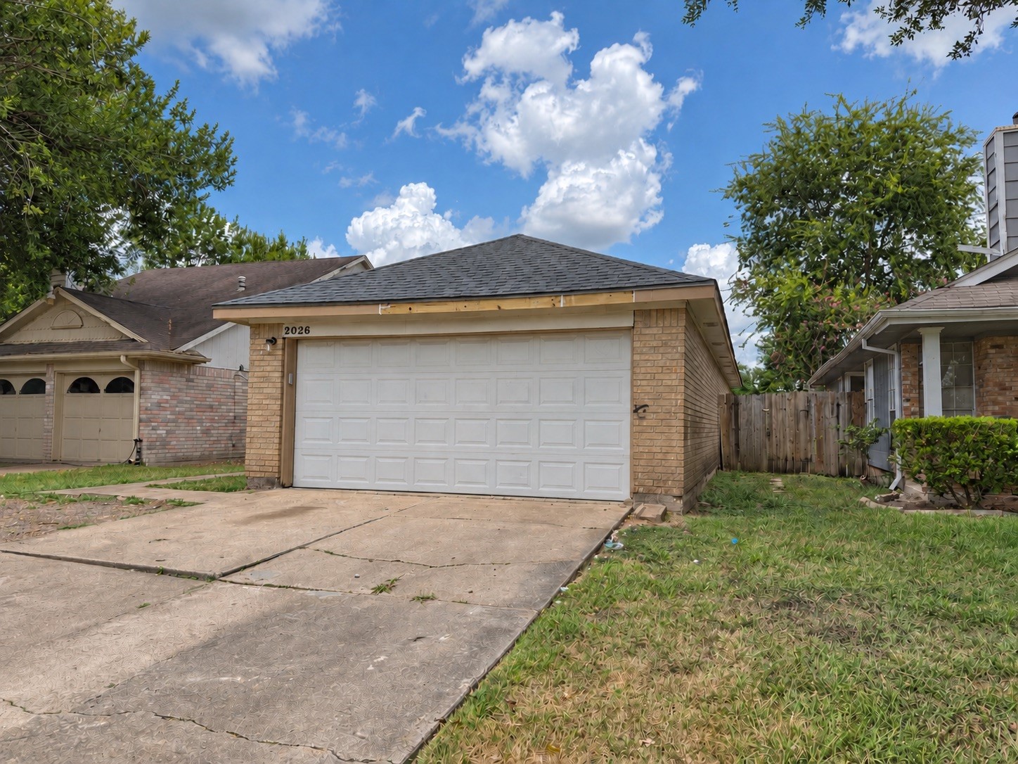 Listing photo 2