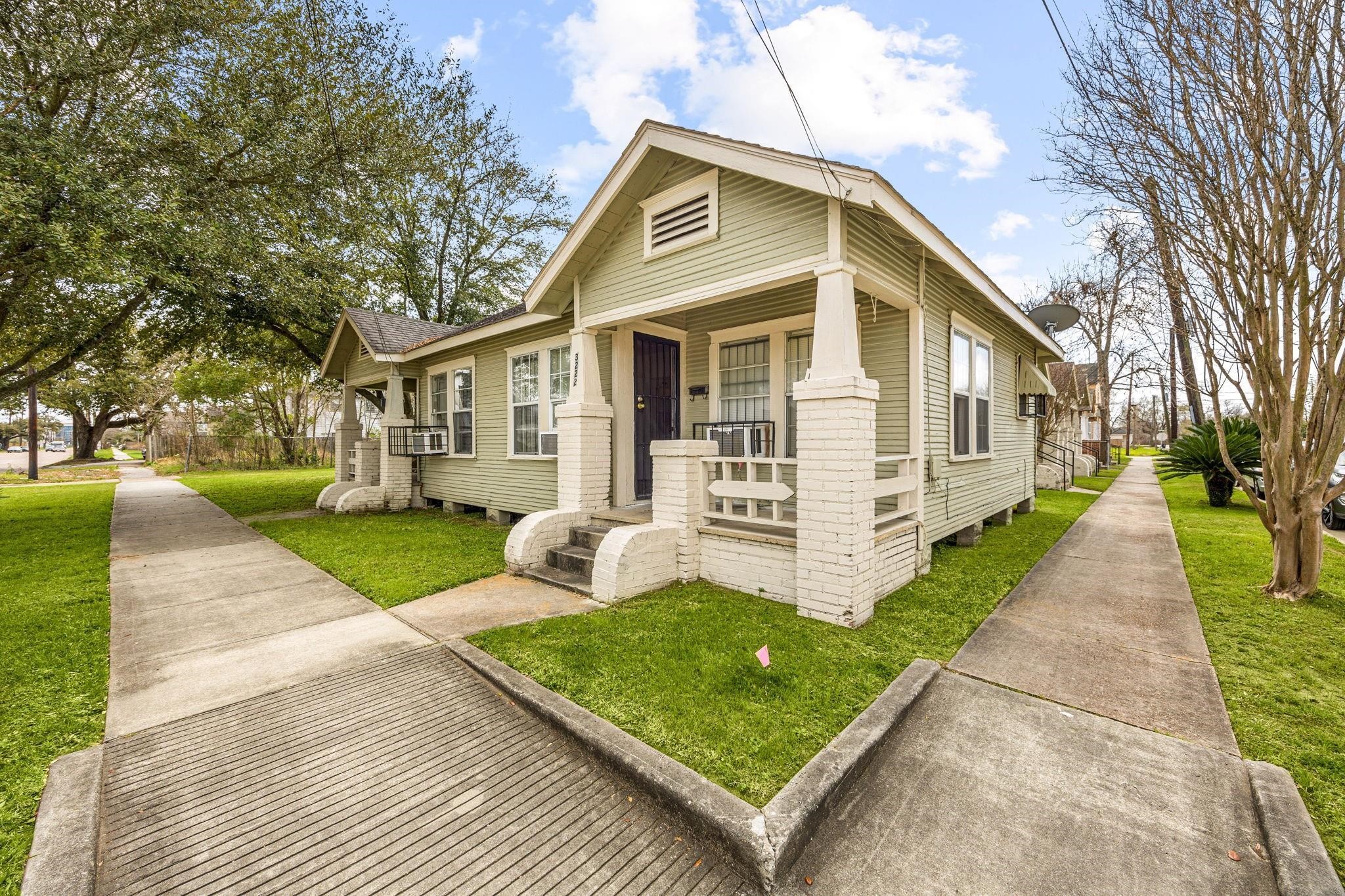 Listing photo 3