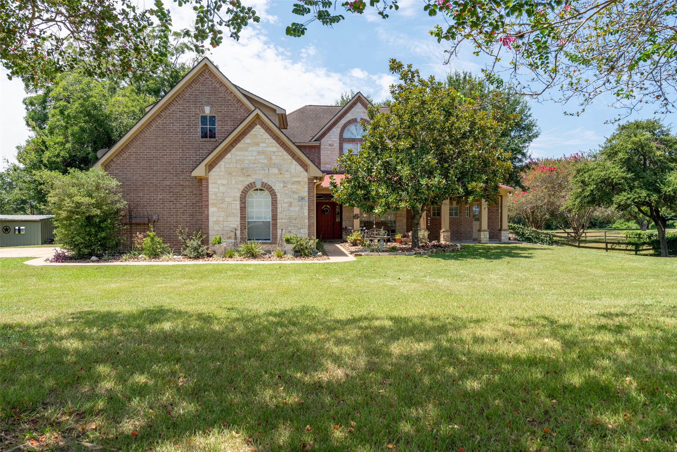 Listing photo 1