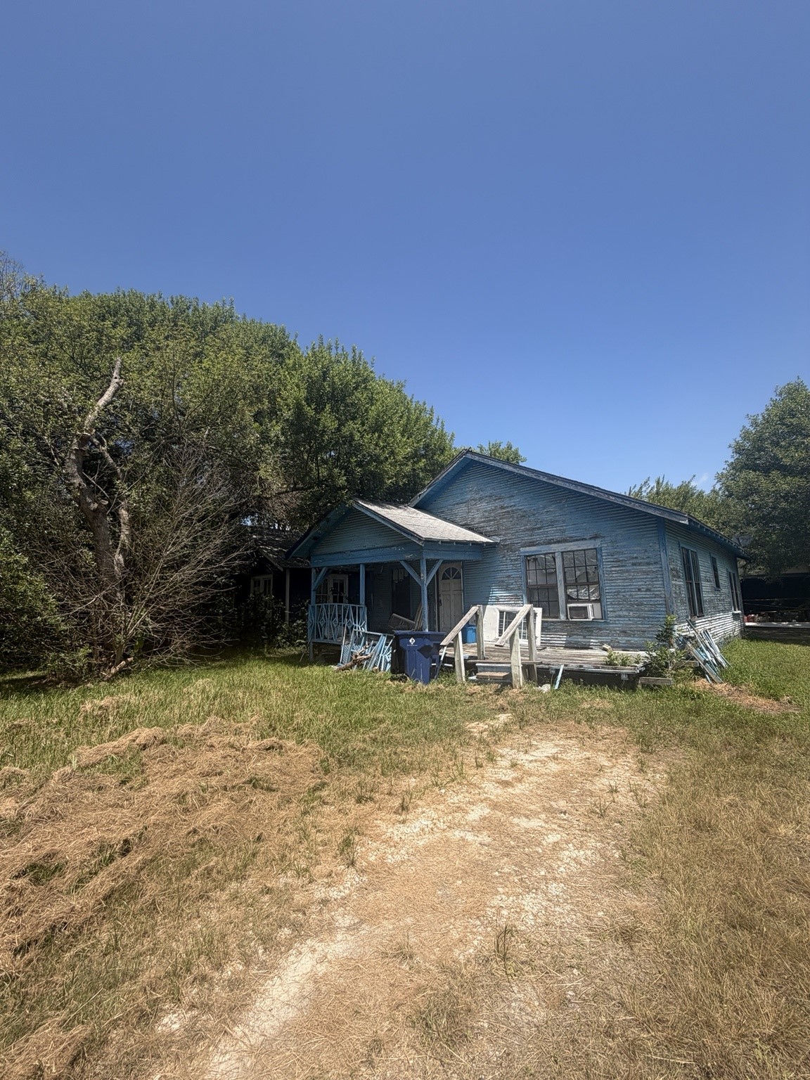Listing photo 4