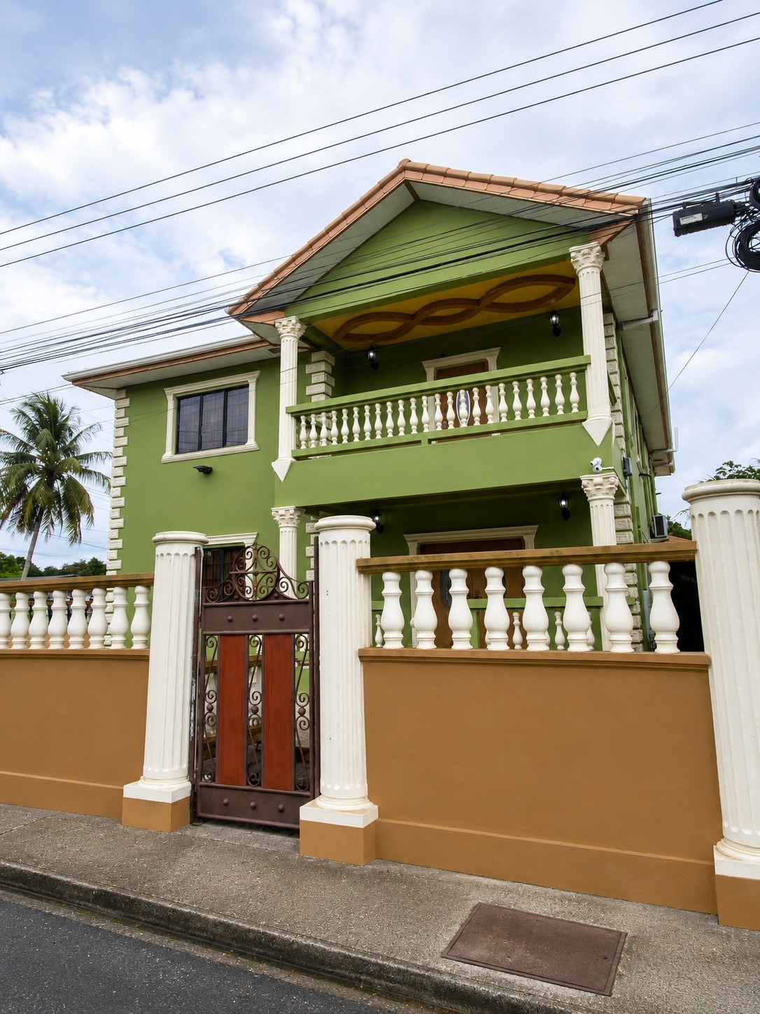 Listing photo 3