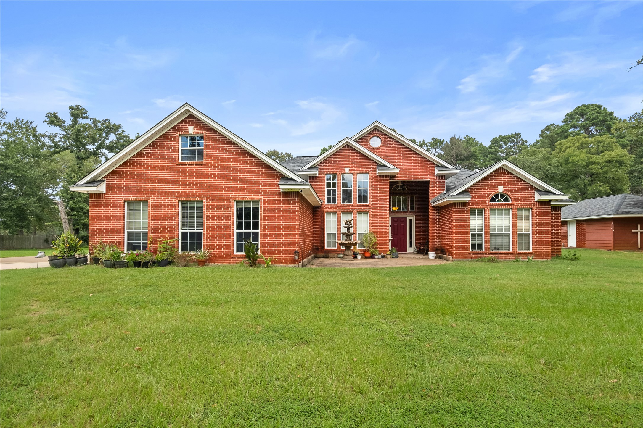 Listing photo 1