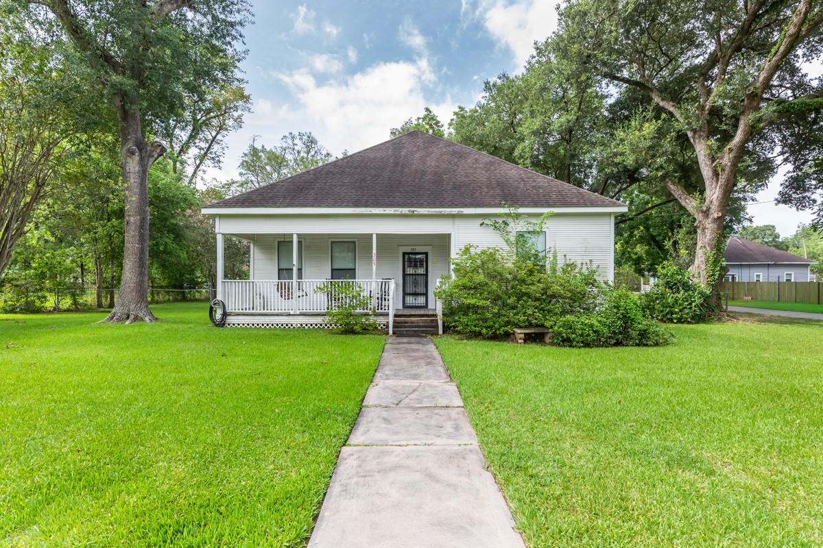 Listing photo 1