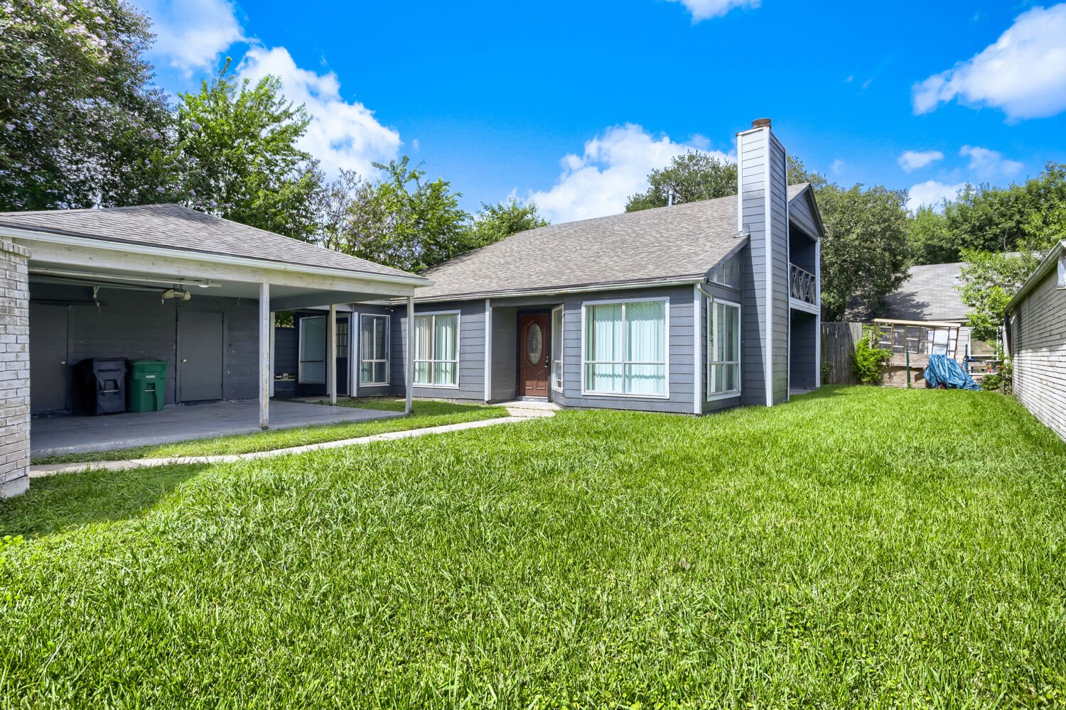 Listing photo 1