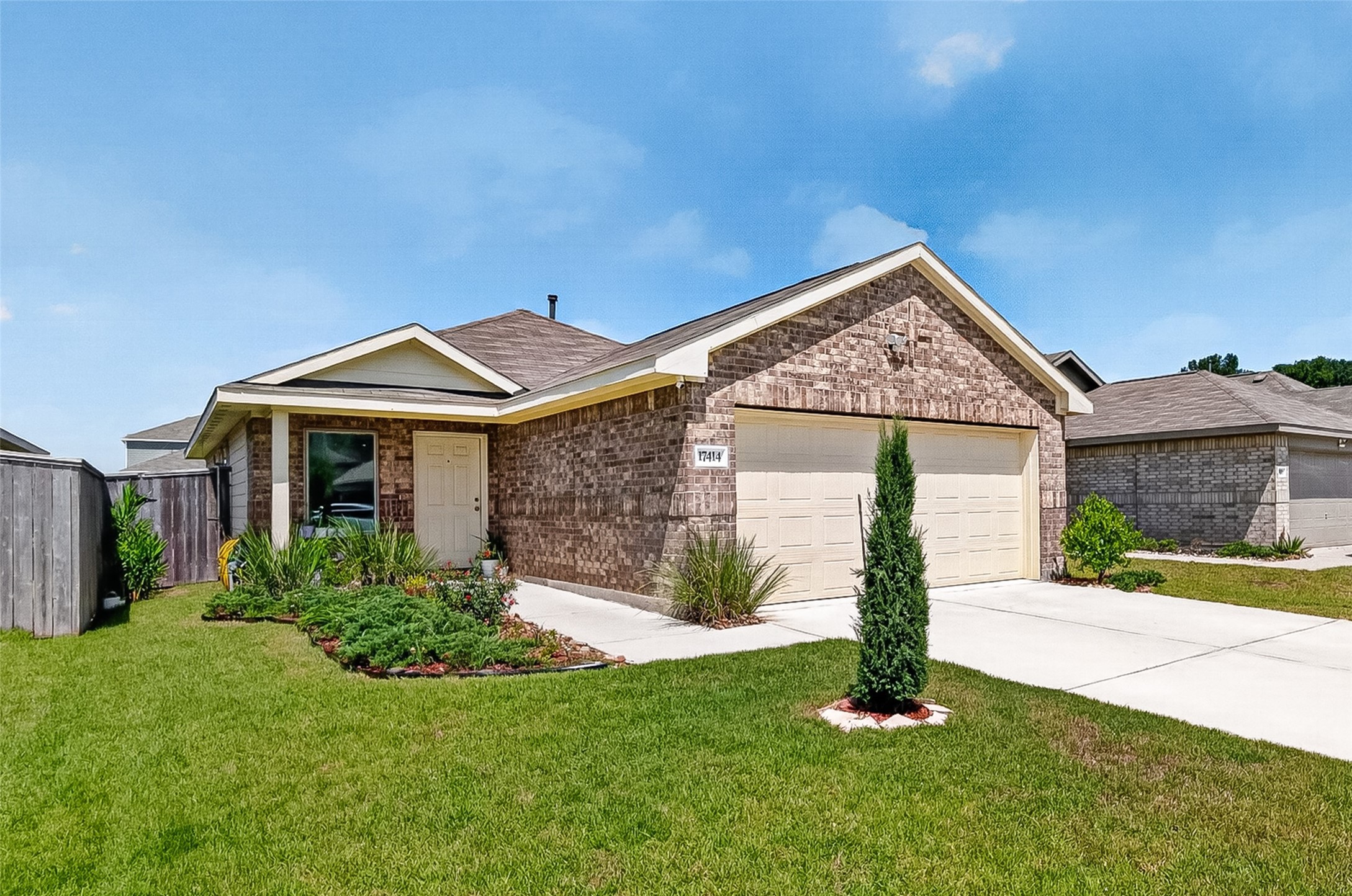Listing photo 1