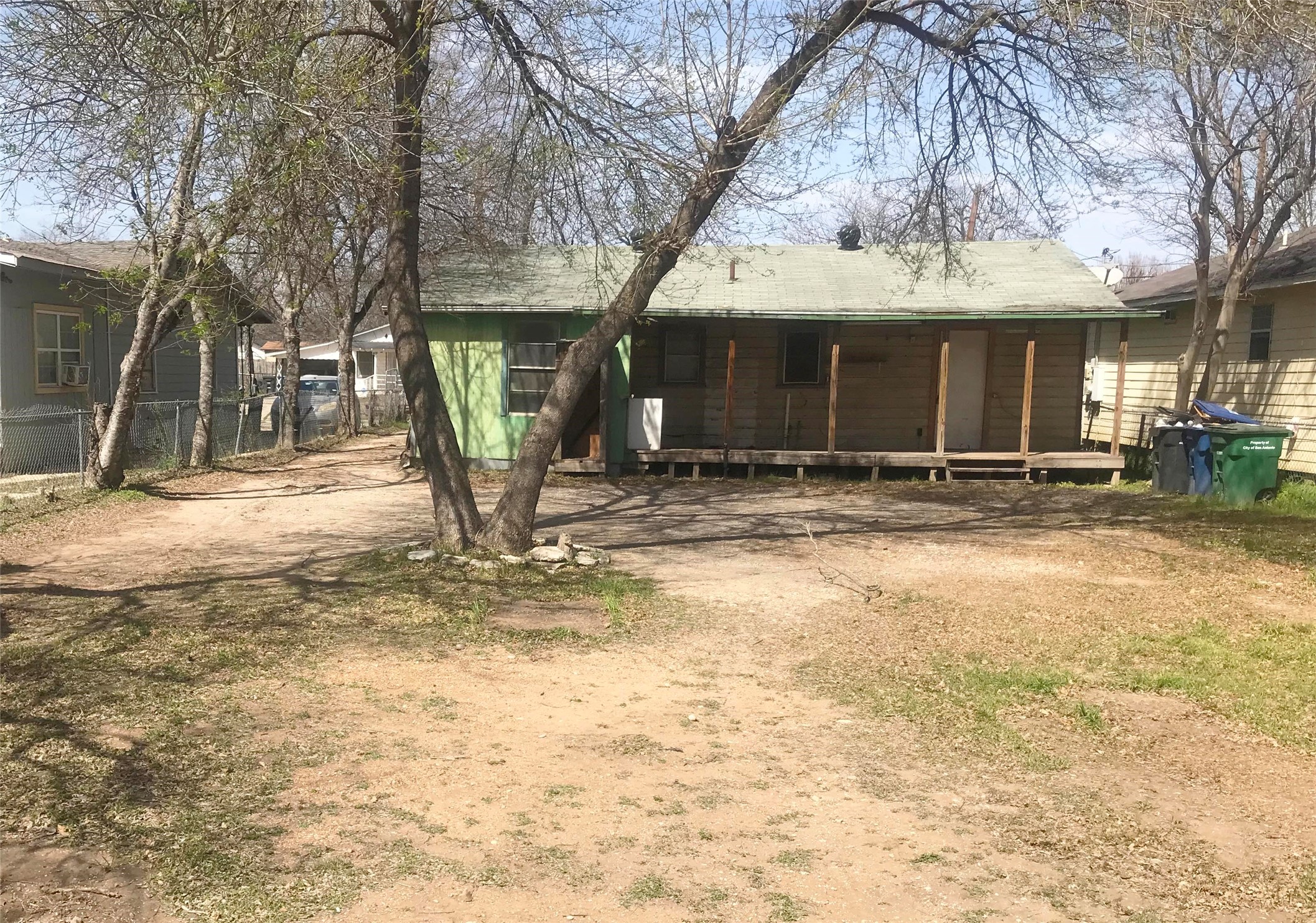Listing photo 1