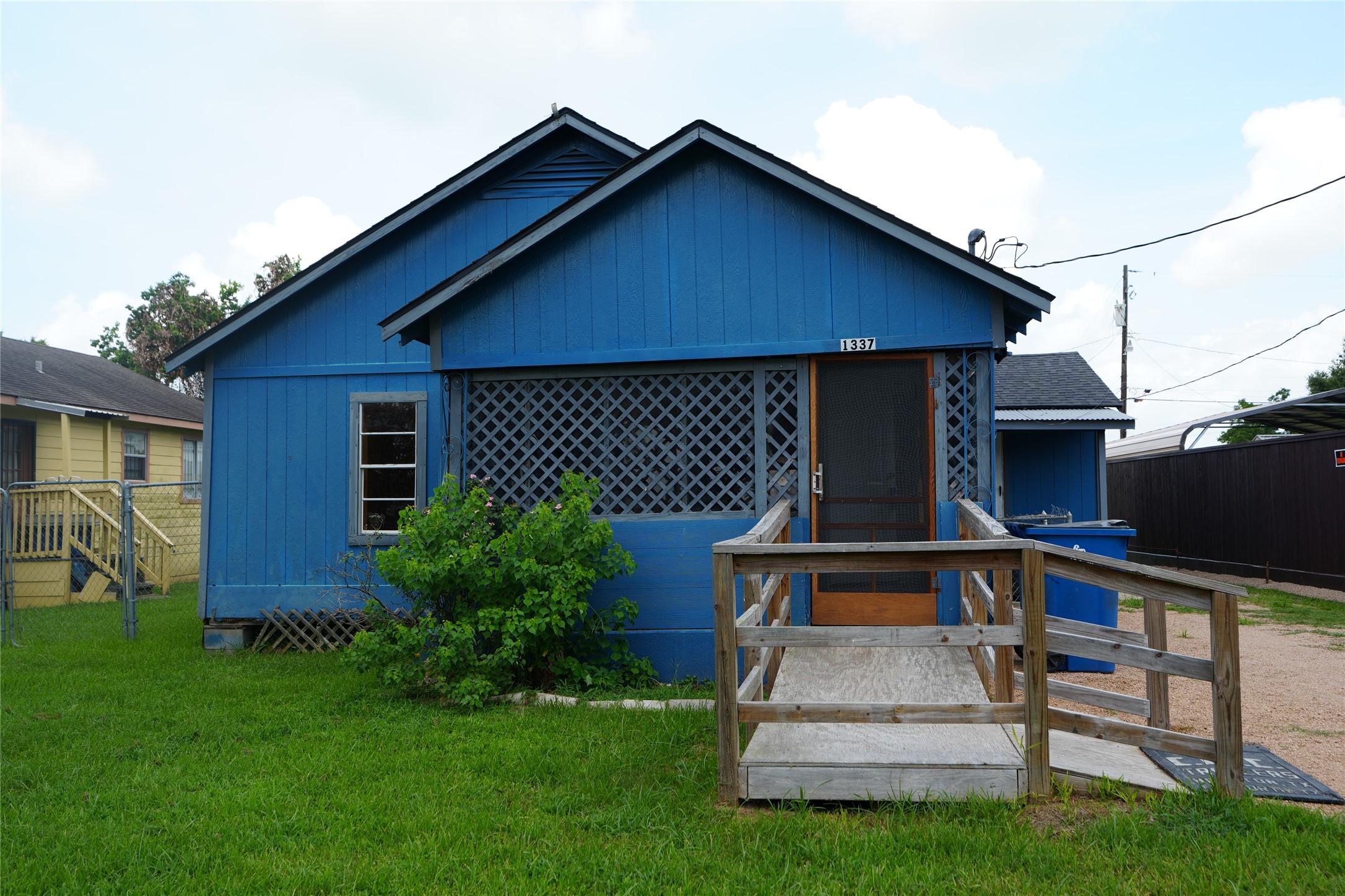 Listing photo 1
